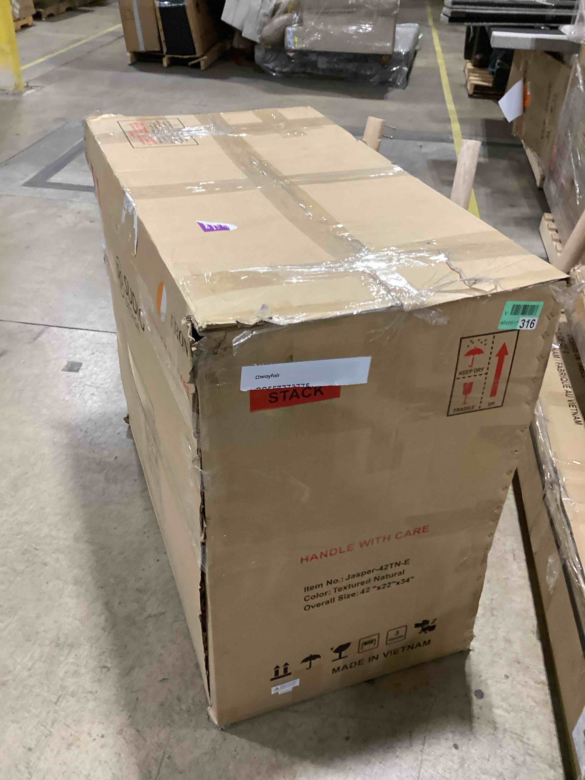 https://s3.amazonaws.com/lotting-images-prod/bidfta/PNK0368032_1733509111969.jpeg