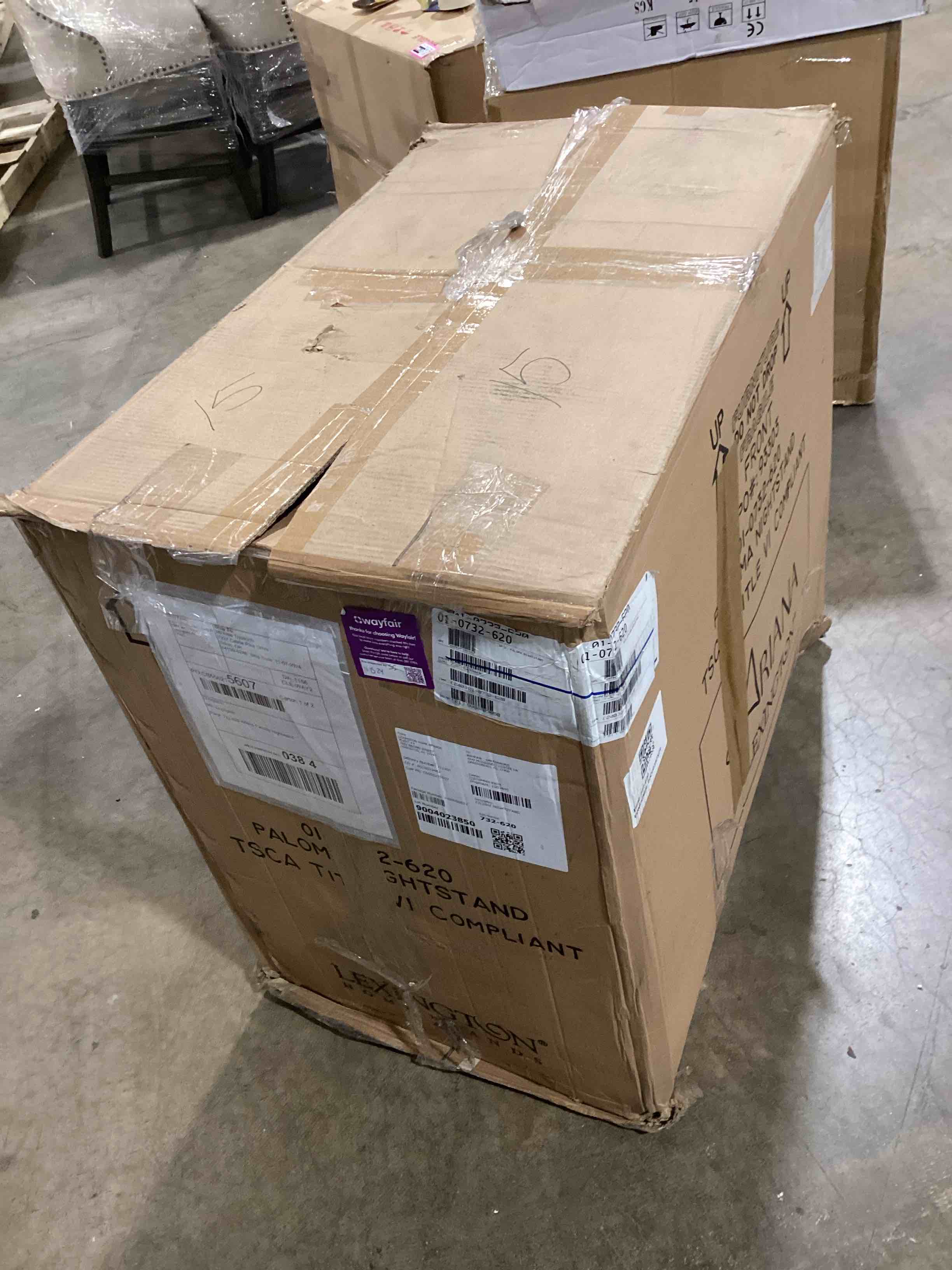 https://s3.amazonaws.com/lotting-images-prod/bidfta/PNK0368141_1733343059079.jpeg