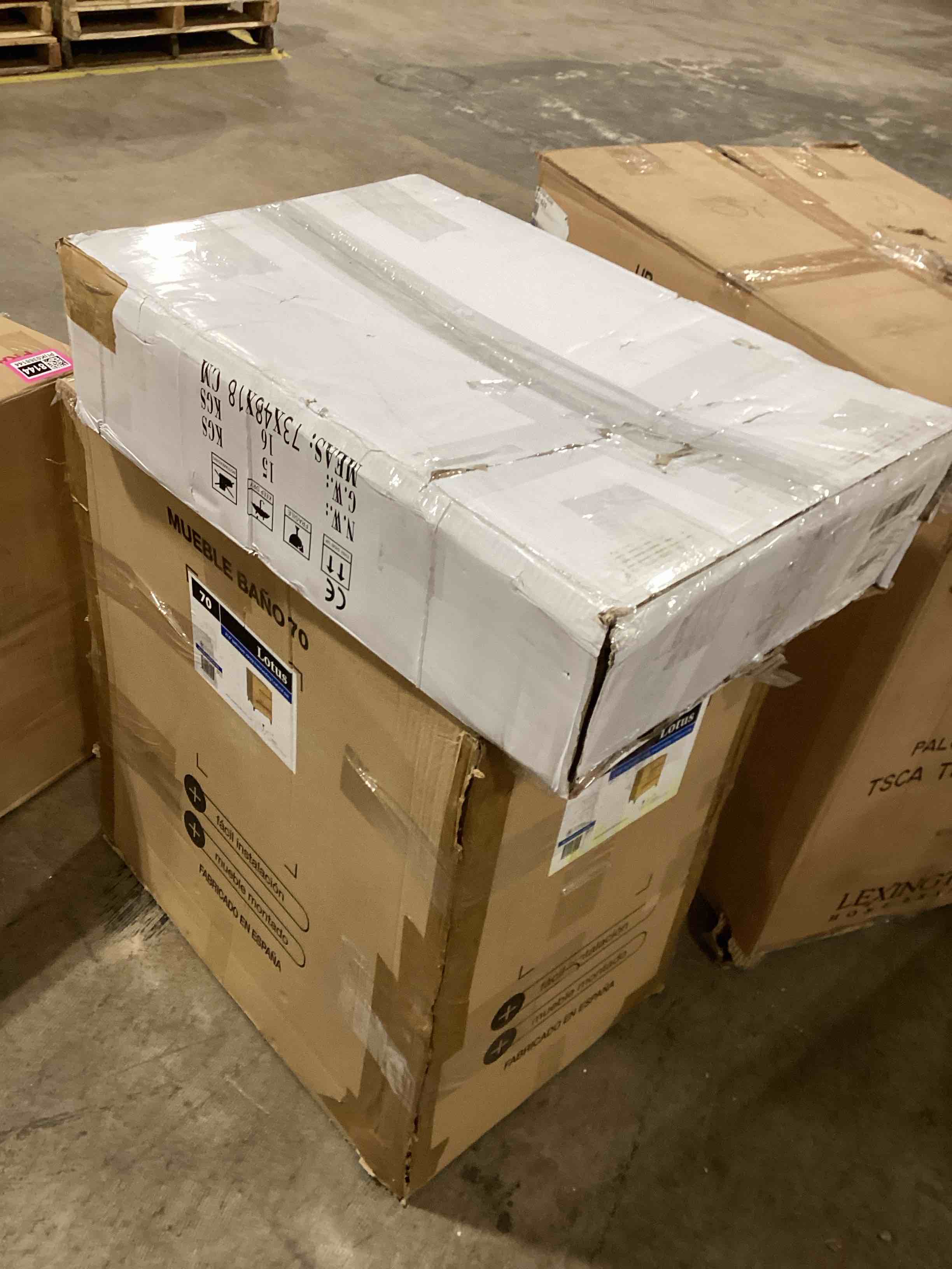 https://s3.amazonaws.com/lotting-images-prod/bidfta/PNK0368142_1733342837178.jpeg