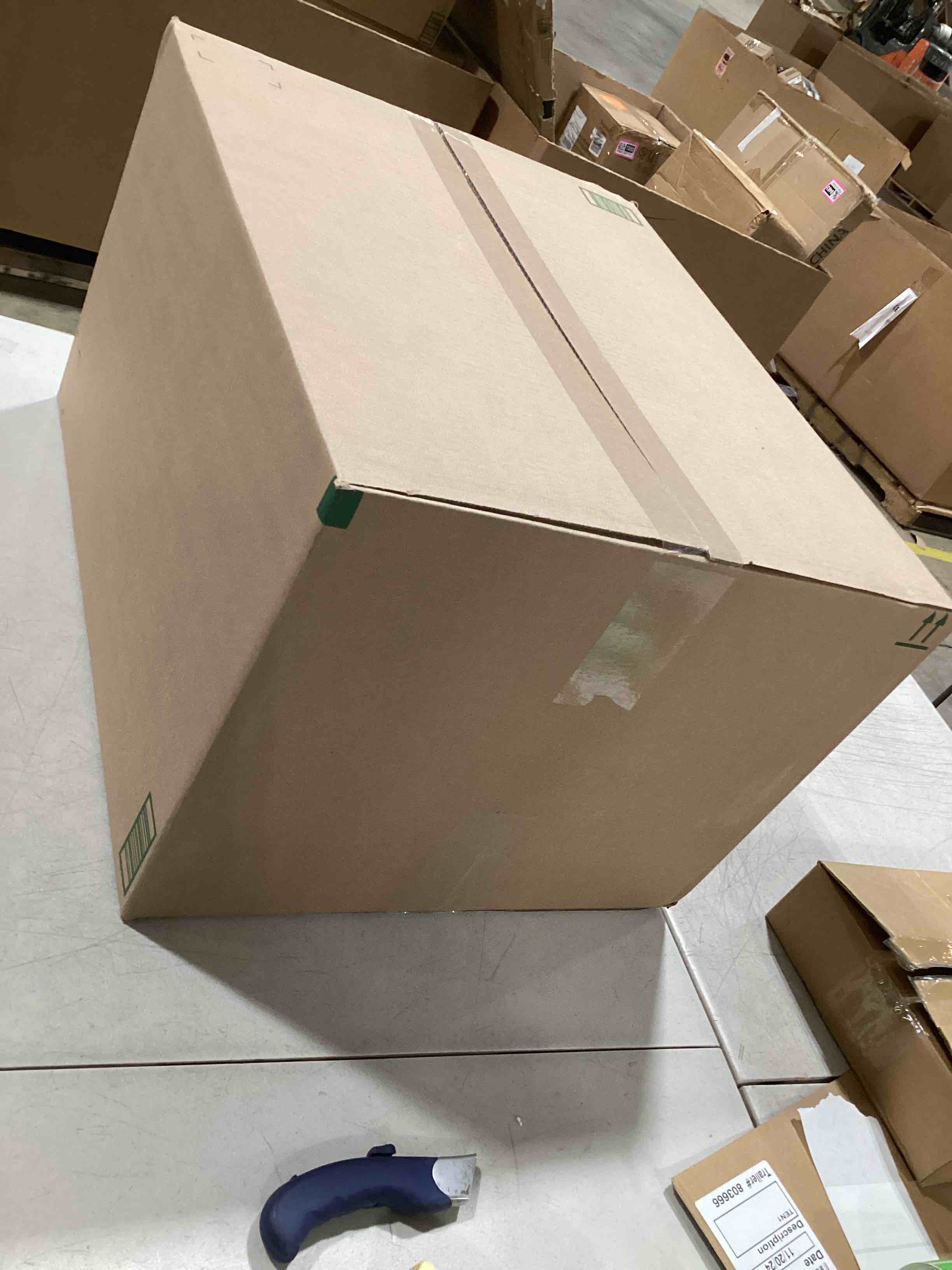 https://s3.amazonaws.com/lotting-images-prod/bidfta/PNK0368480_1733142536274.jpeg