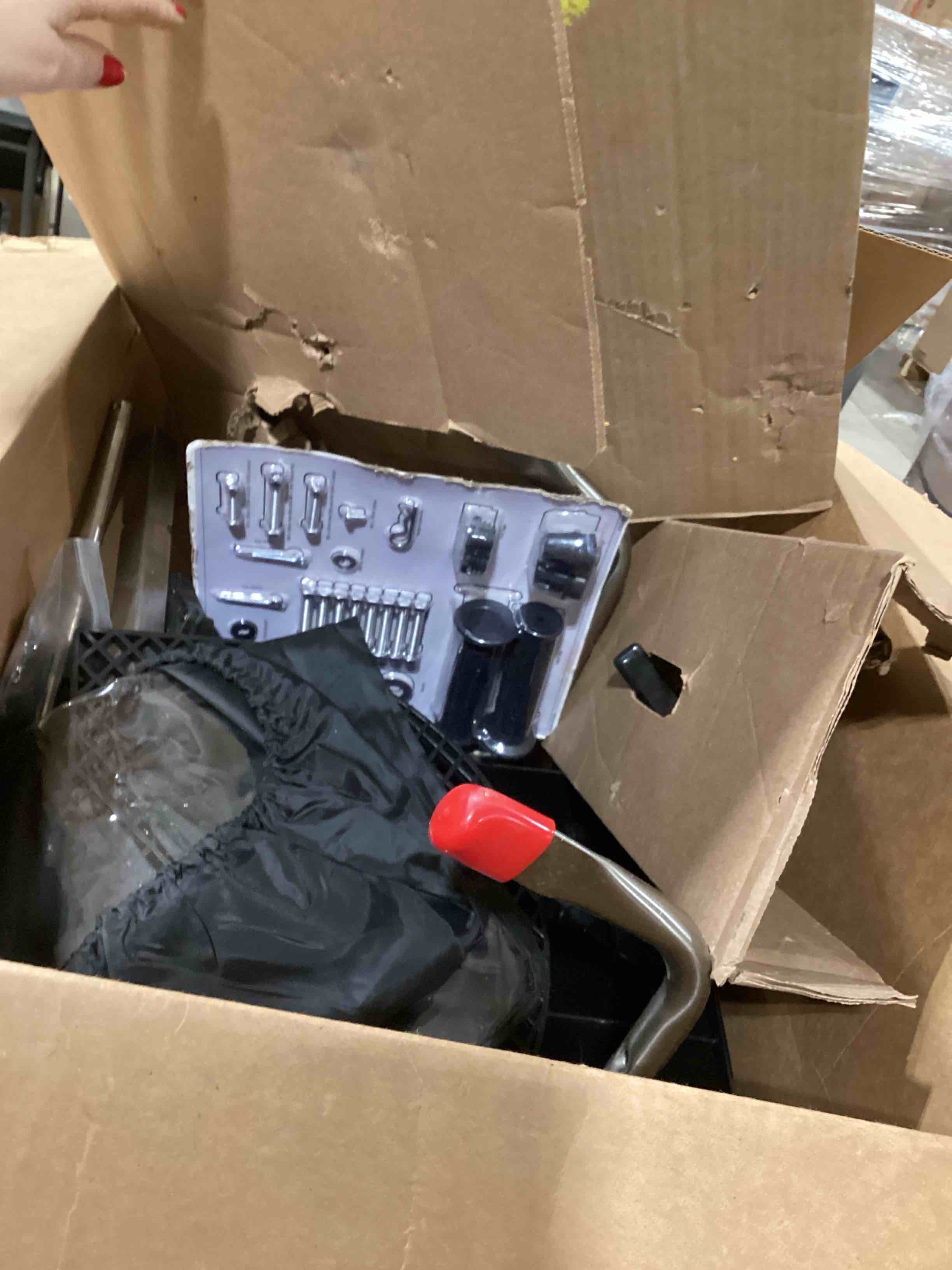 https://s3.amazonaws.com/lotting-images-prod/bidfta/PNK0368482_1733142301805.jpeg