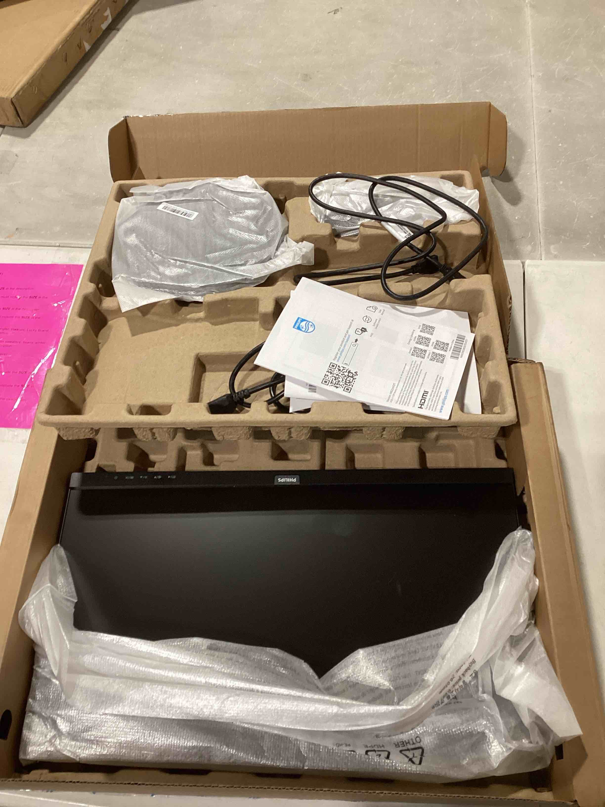 https://s3.amazonaws.com/lotting-images-prod/bidfta/PNK0368514_1732912995594.jpeg