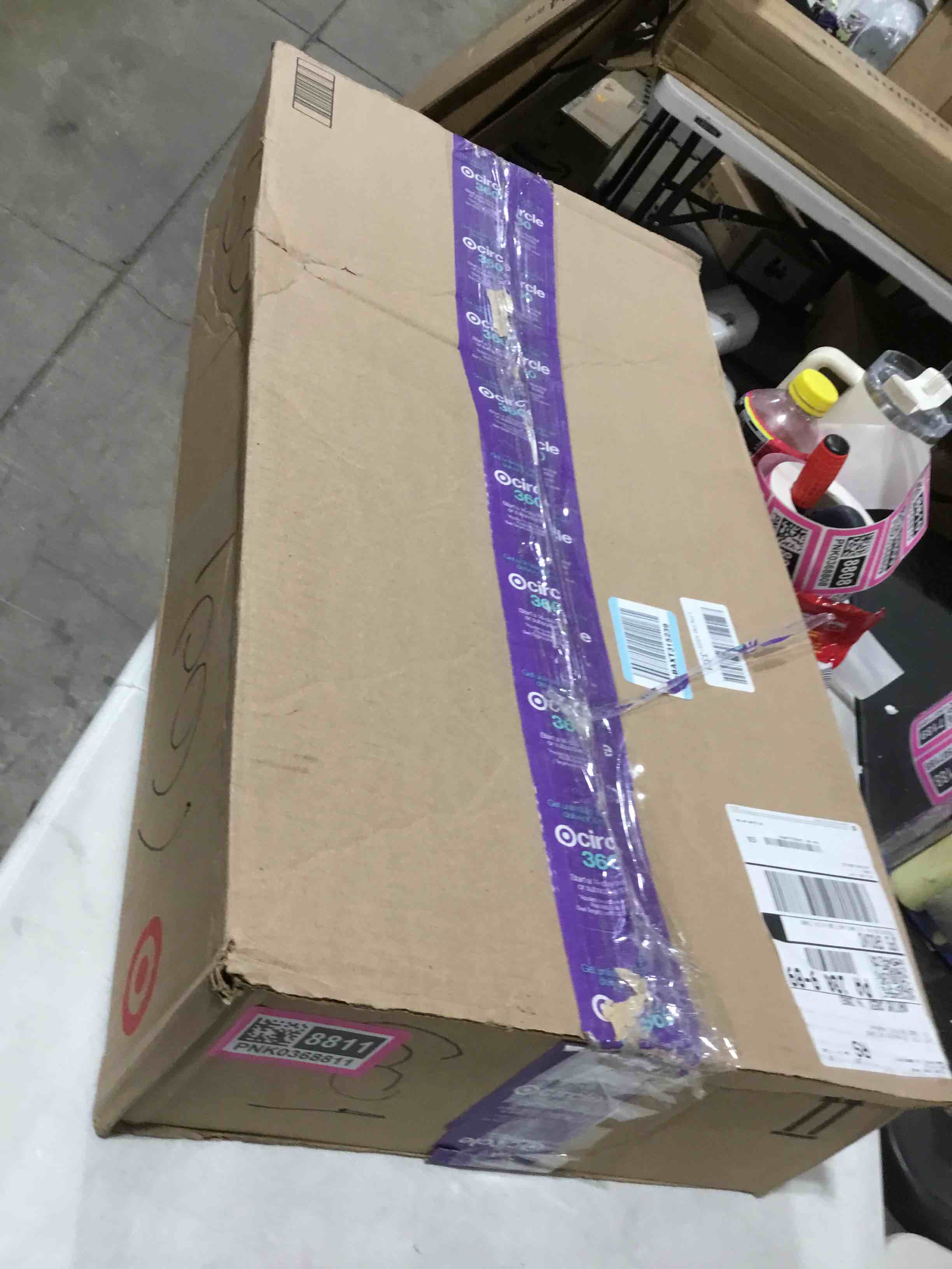 https://s3.amazonaws.com/lotting-images-prod/bidfta/PNK0368811_1732043198482.jpeg
