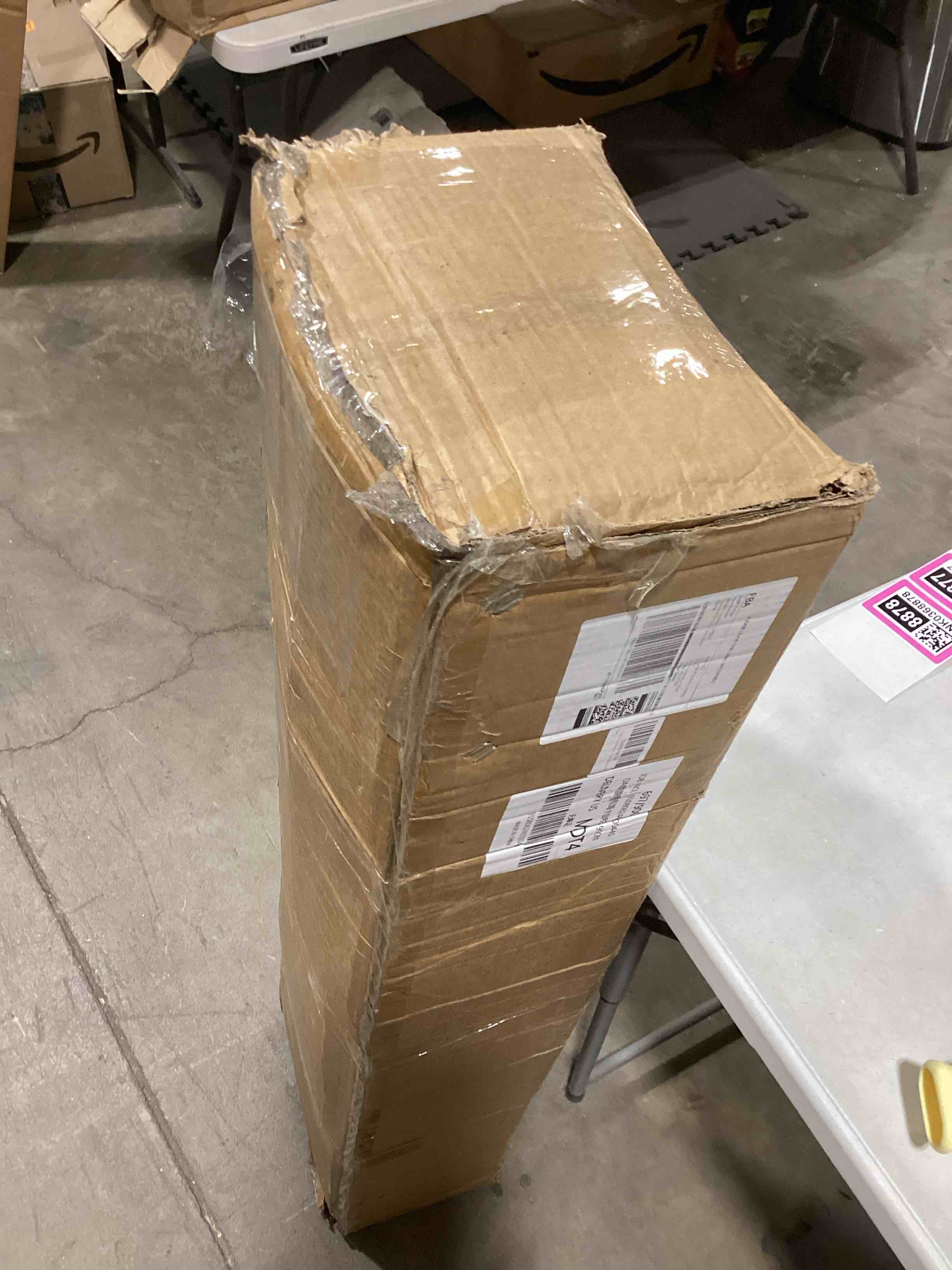 https://s3.amazonaws.com/lotting-images-prod/bidfta/PNK0368878_1732023575760.jpeg