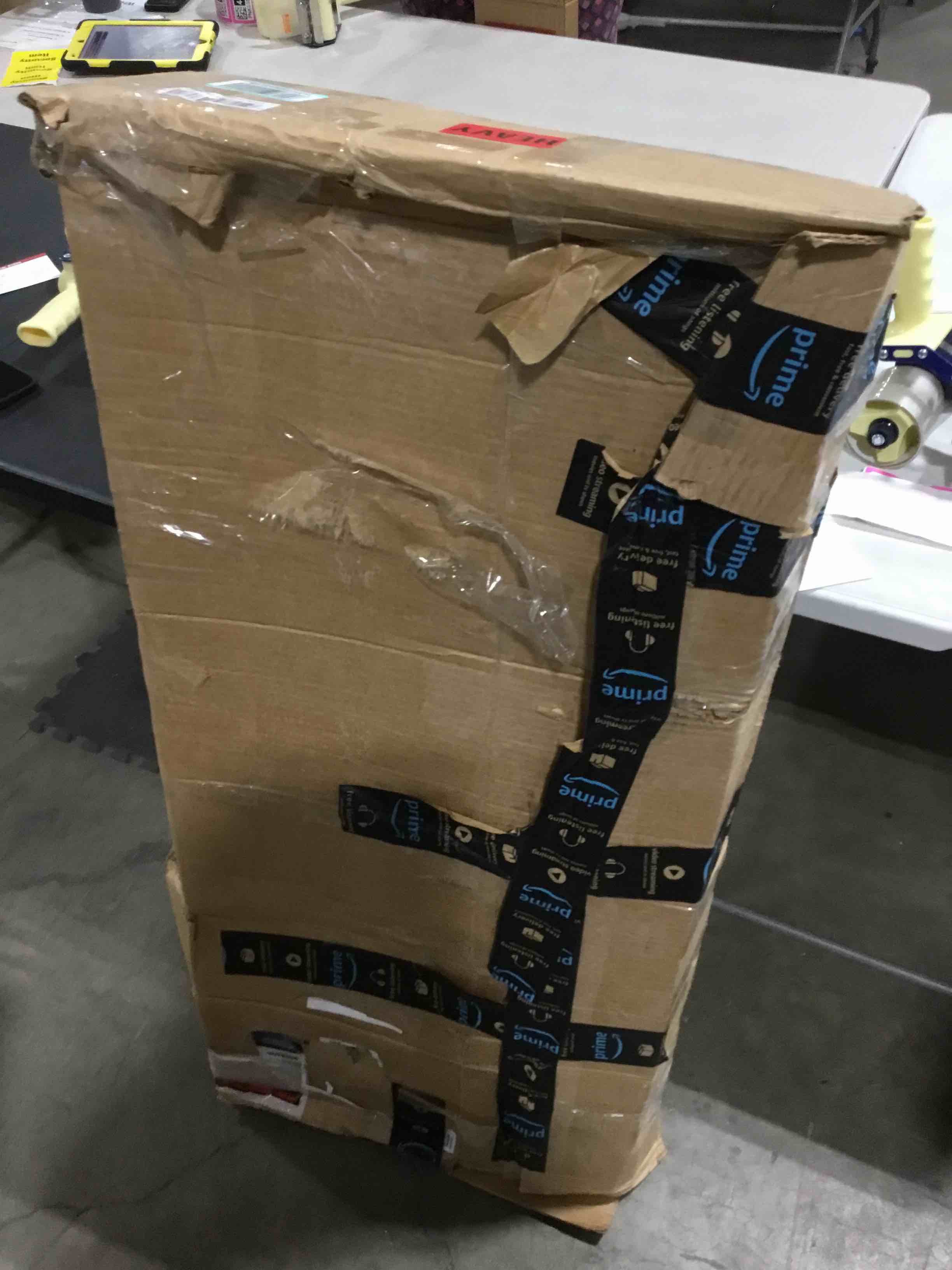 https://s3.amazonaws.com/lotting-images-prod/bidfta/PNK0369411_1730725394879.jpeg