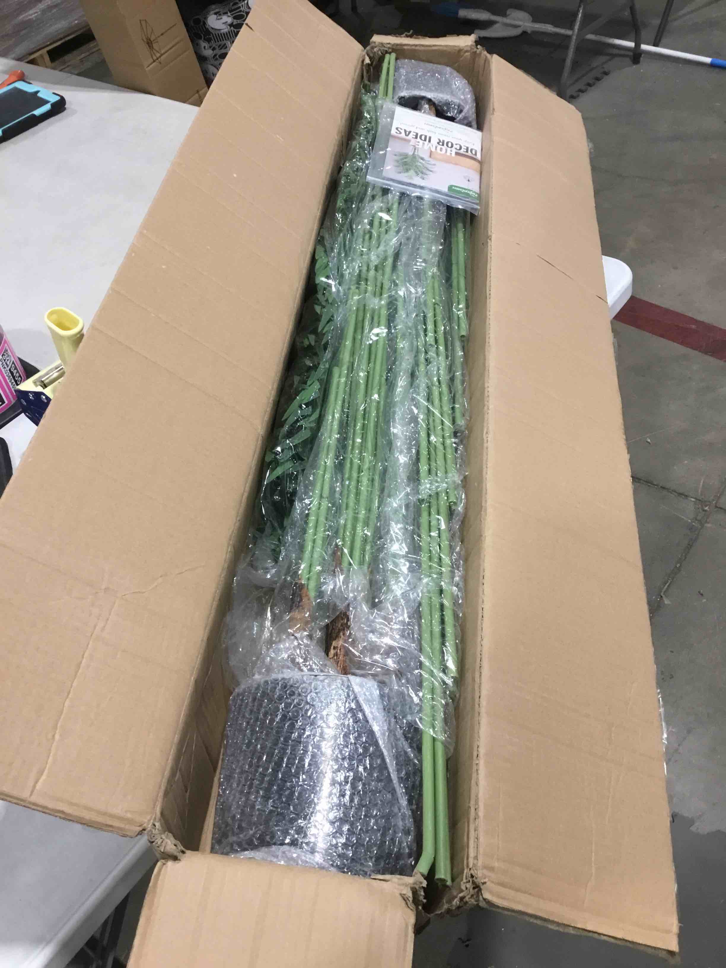 https://s3.amazonaws.com/lotting-images-prod/bidfta/PNK0369531_1730489632948.jpeg