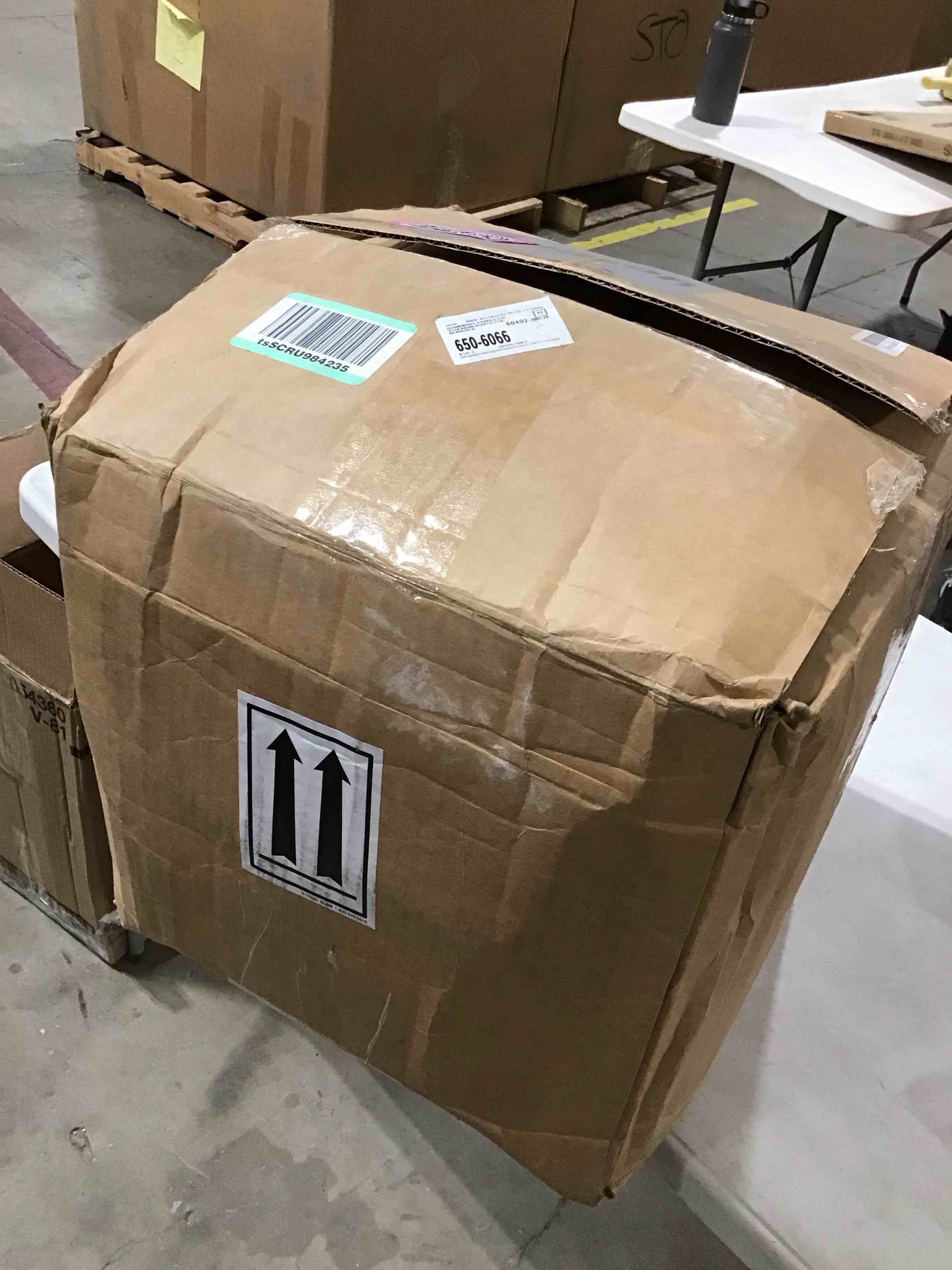 https://s3.amazonaws.com/lotting-images-prod/bidfta/PNK0369940_1729688700236.jpeg