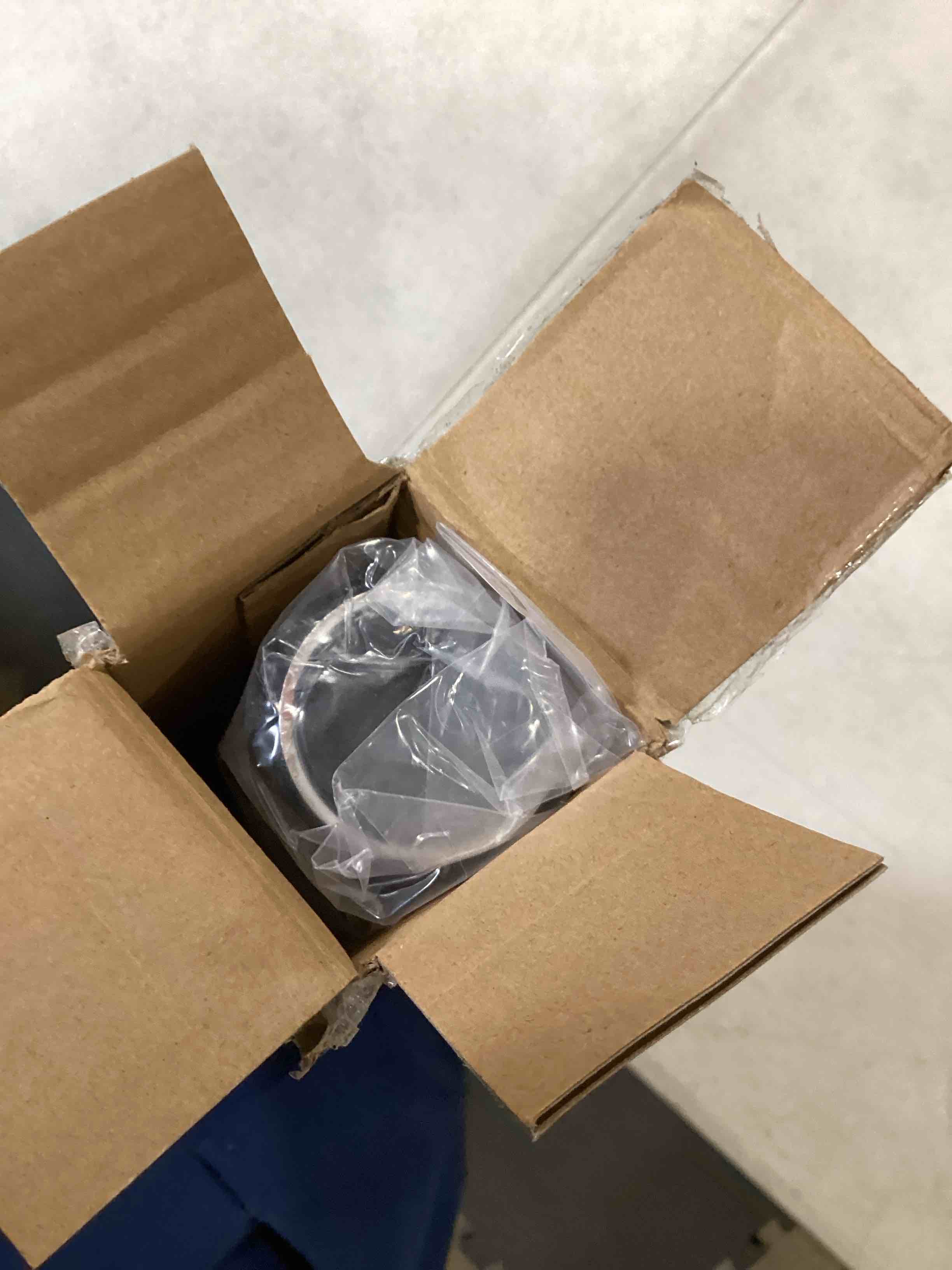 https://s3.amazonaws.com/lotting-images-prod/bidfta/PNK0371719_1728580331618.jpeg