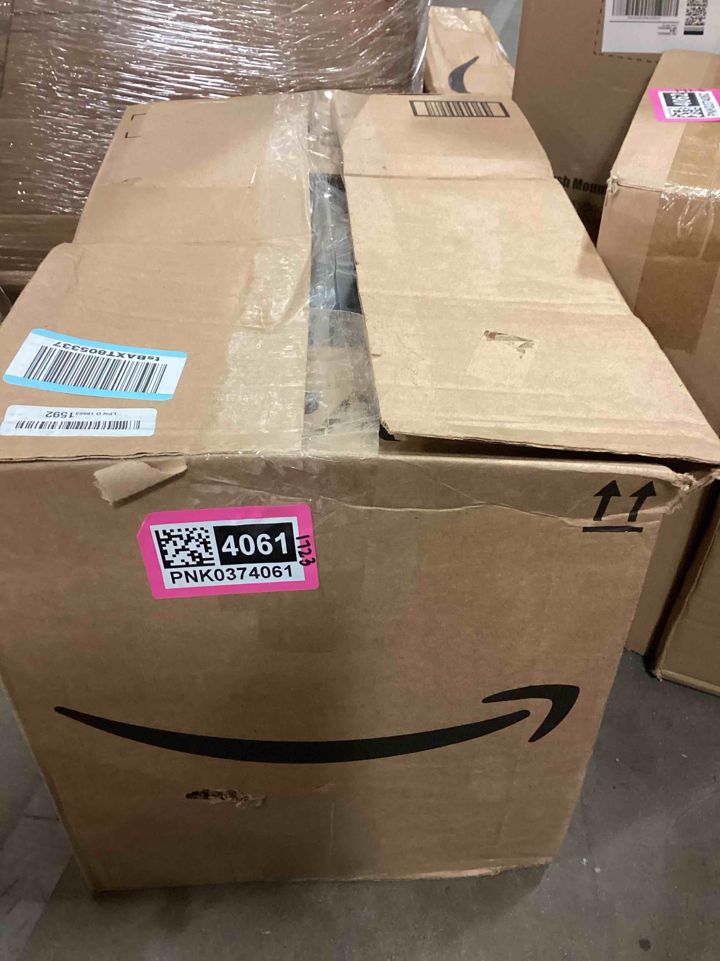 https://s3.amazonaws.com/lotting-images-prod/bidfta/PNK0374061_1730223132544.jpeg