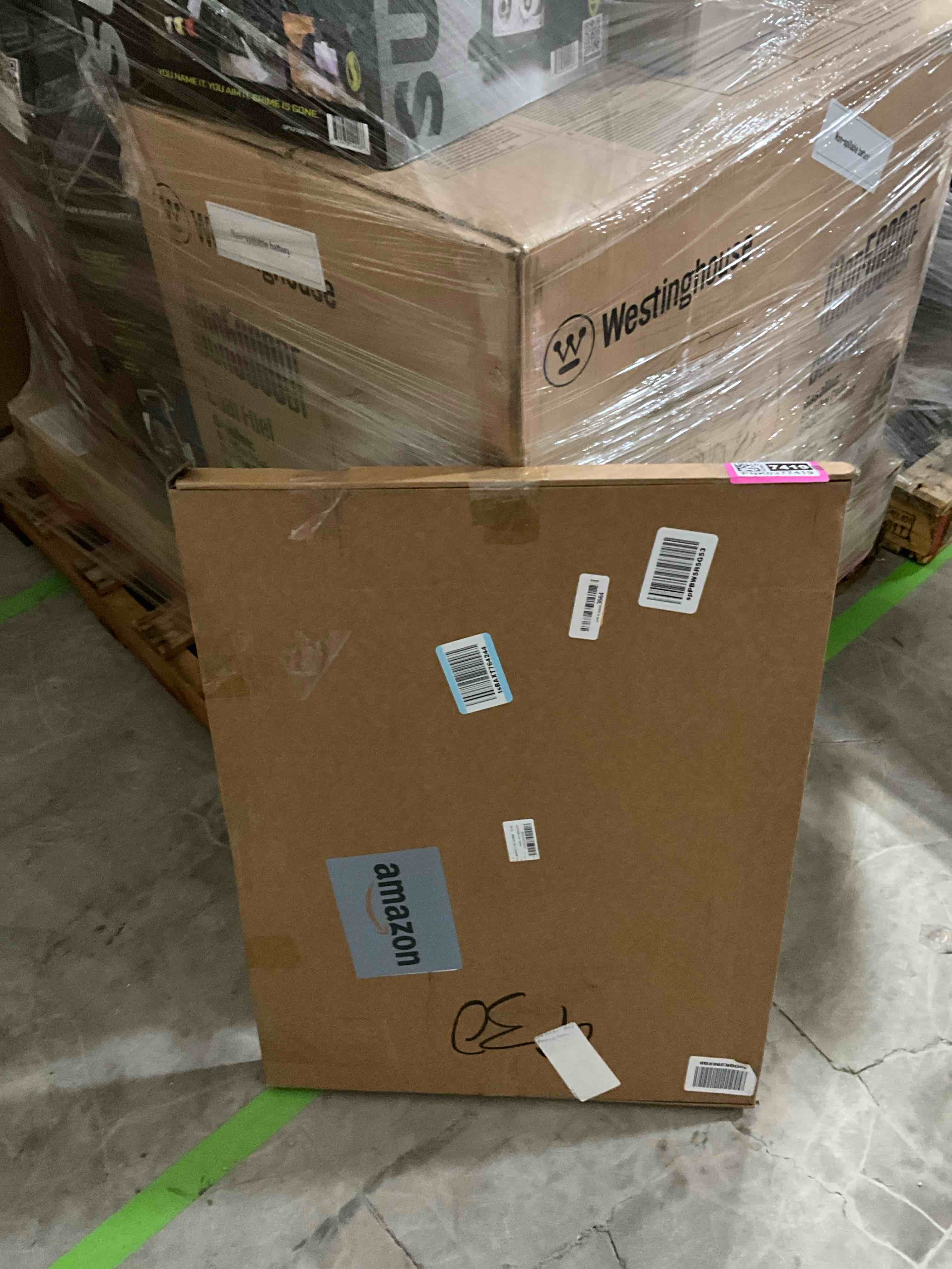 https://s3.amazonaws.com/lotting-images-prod/bidfta/PNK0377419_1730236909879.jpeg
