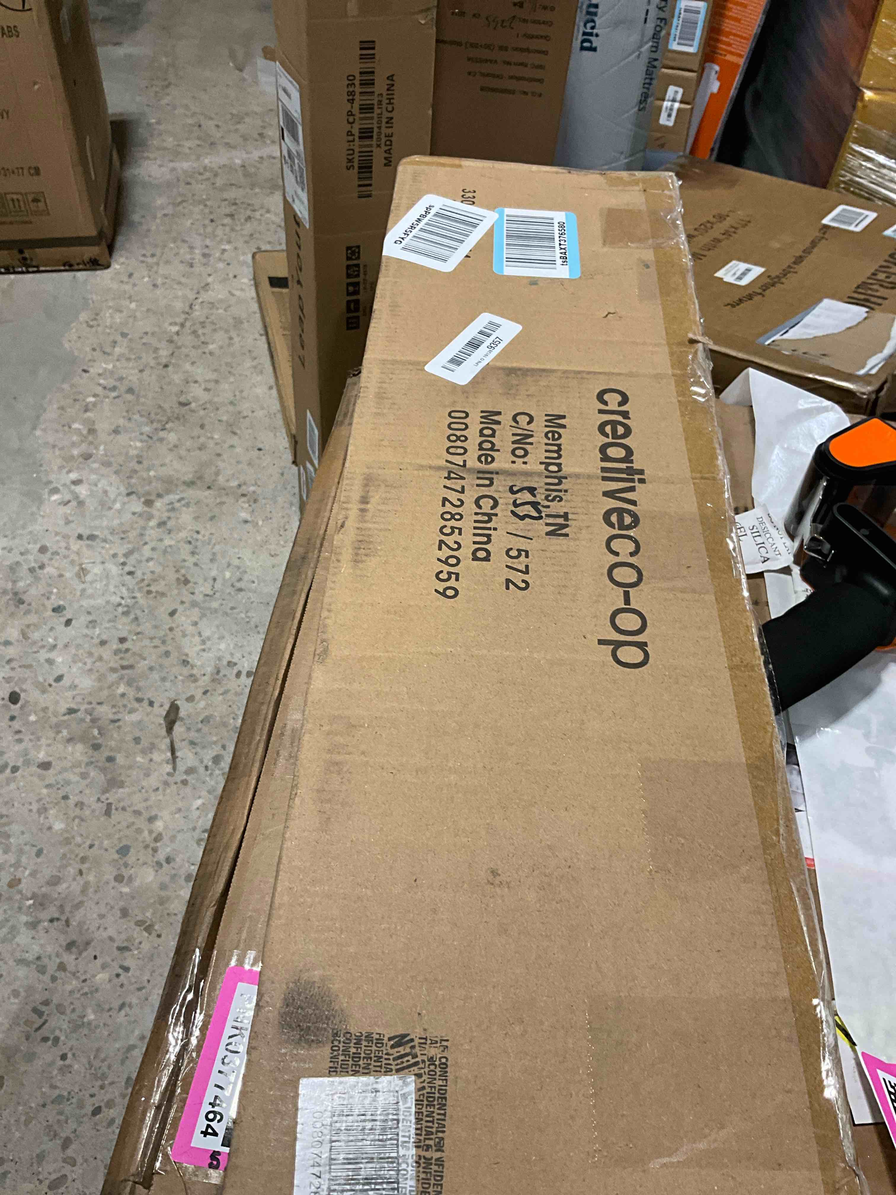 https://s3.amazonaws.com/lotting-images-prod/bidfta/PNK0377460_1730323178020.jpeg