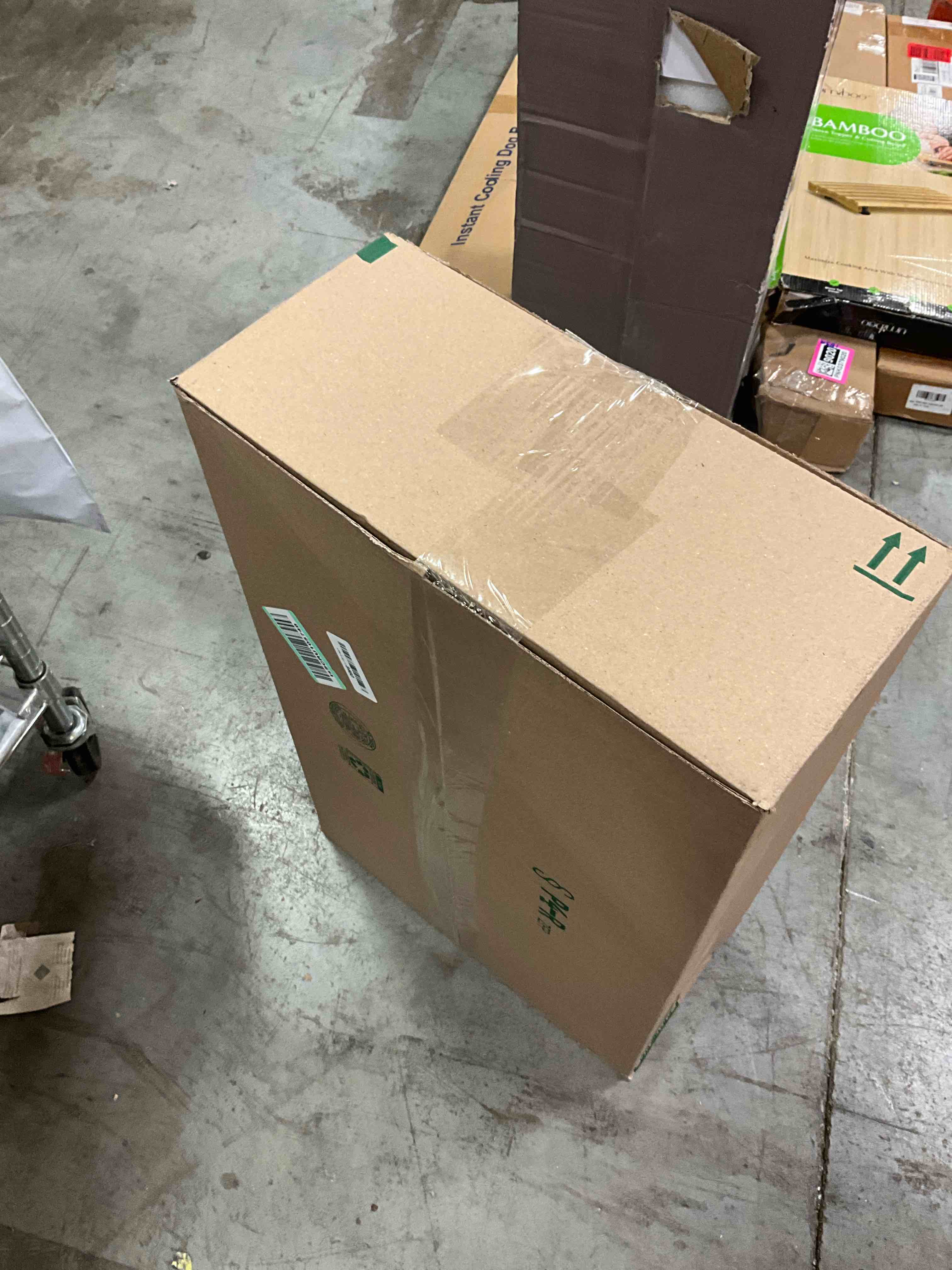 https://s3.amazonaws.com/lotting-images-prod/bidfta/PNK0379016_1732129591204.jpeg