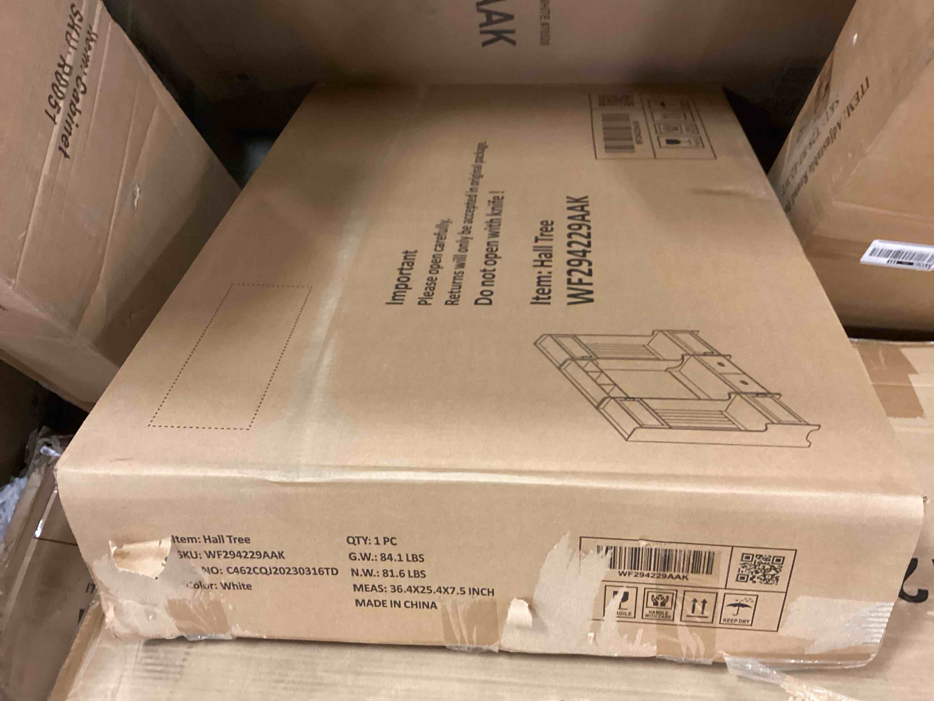 https://s3.amazonaws.com/lotting-images-prod/bidfta/PNK0380813_1732033409330.jpeg