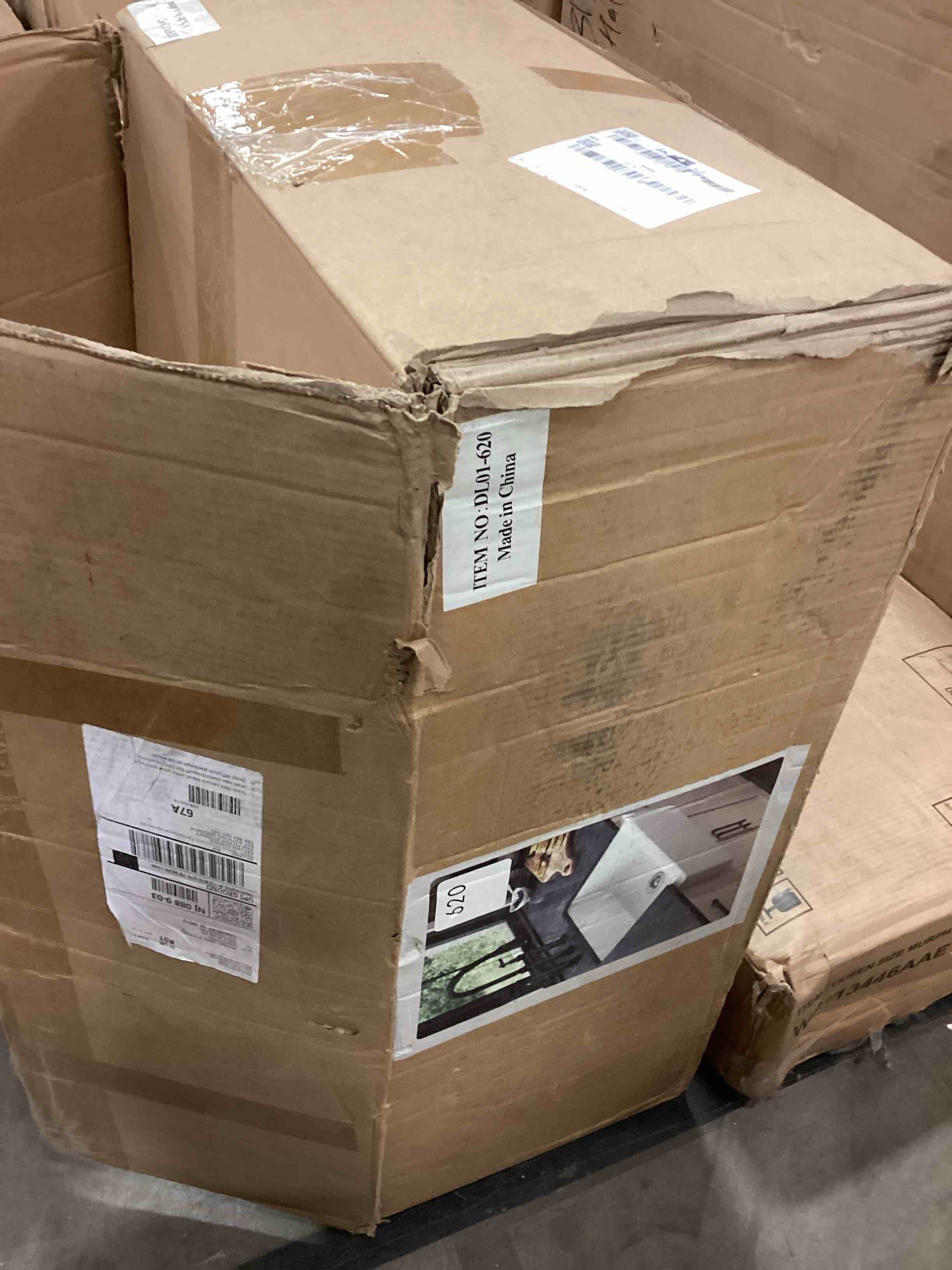 https://s3.amazonaws.com/lotting-images-prod/bidfta/PNK0380820_1732031060394.jpeg