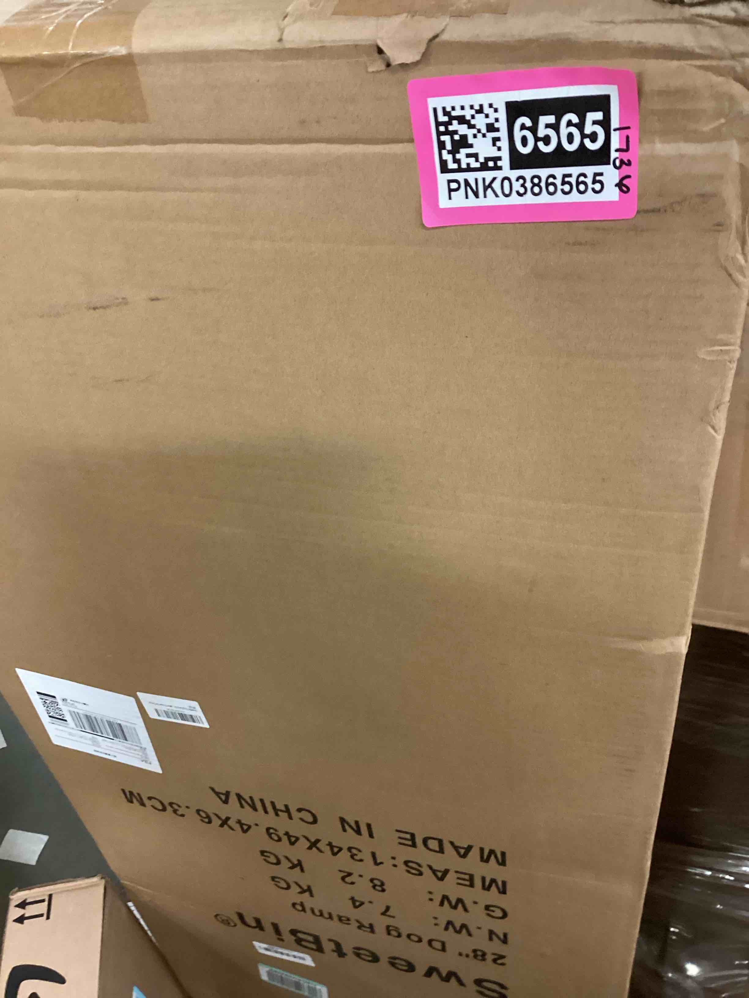 https://s3.amazonaws.com/lotting-images-prod/bidfta/PNK0386565_1730310127228.jpeg