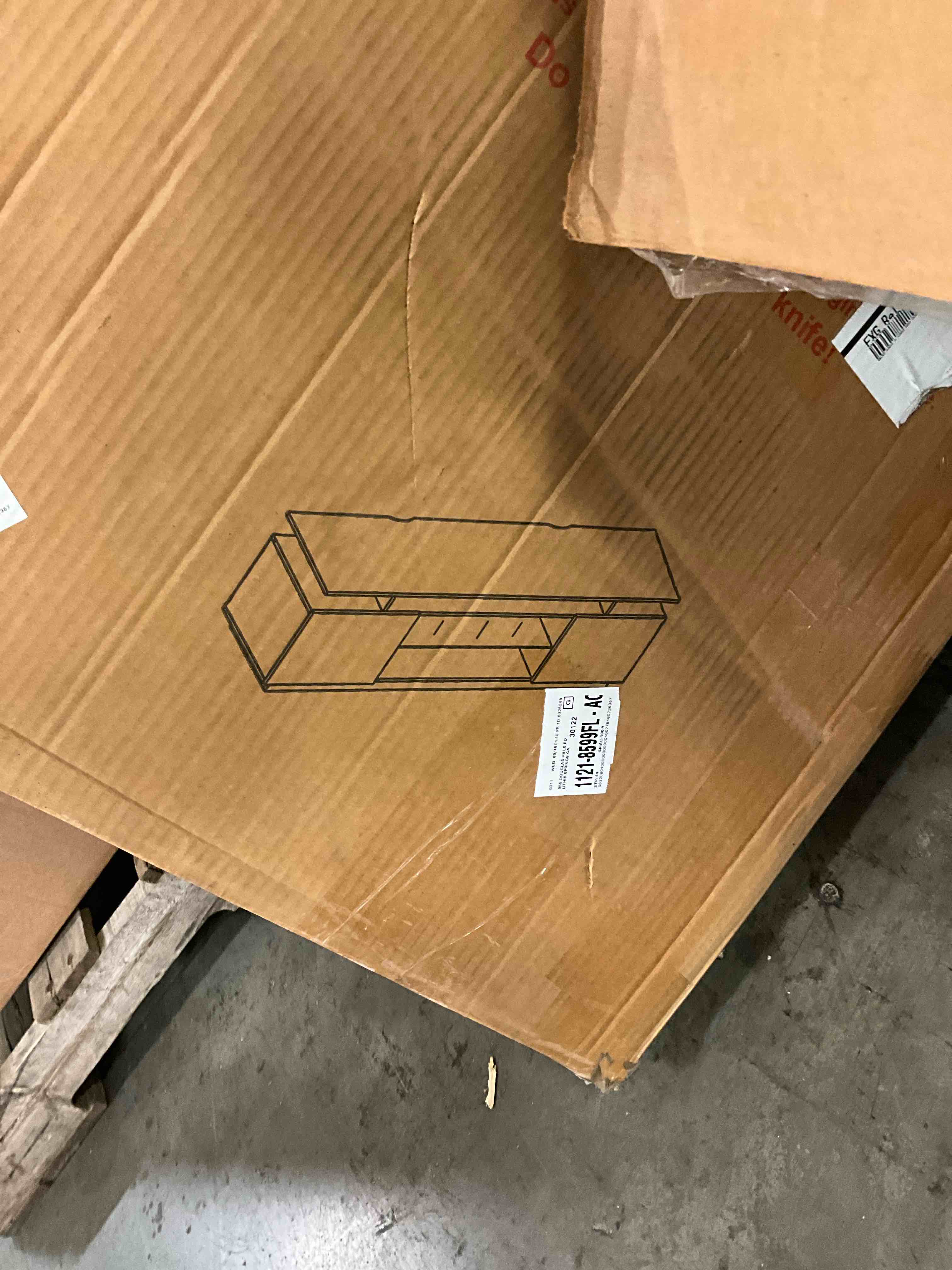 https://s3.amazonaws.com/lotting-images-prod/bidfta/PNK0386861_1729697516906.jpeg