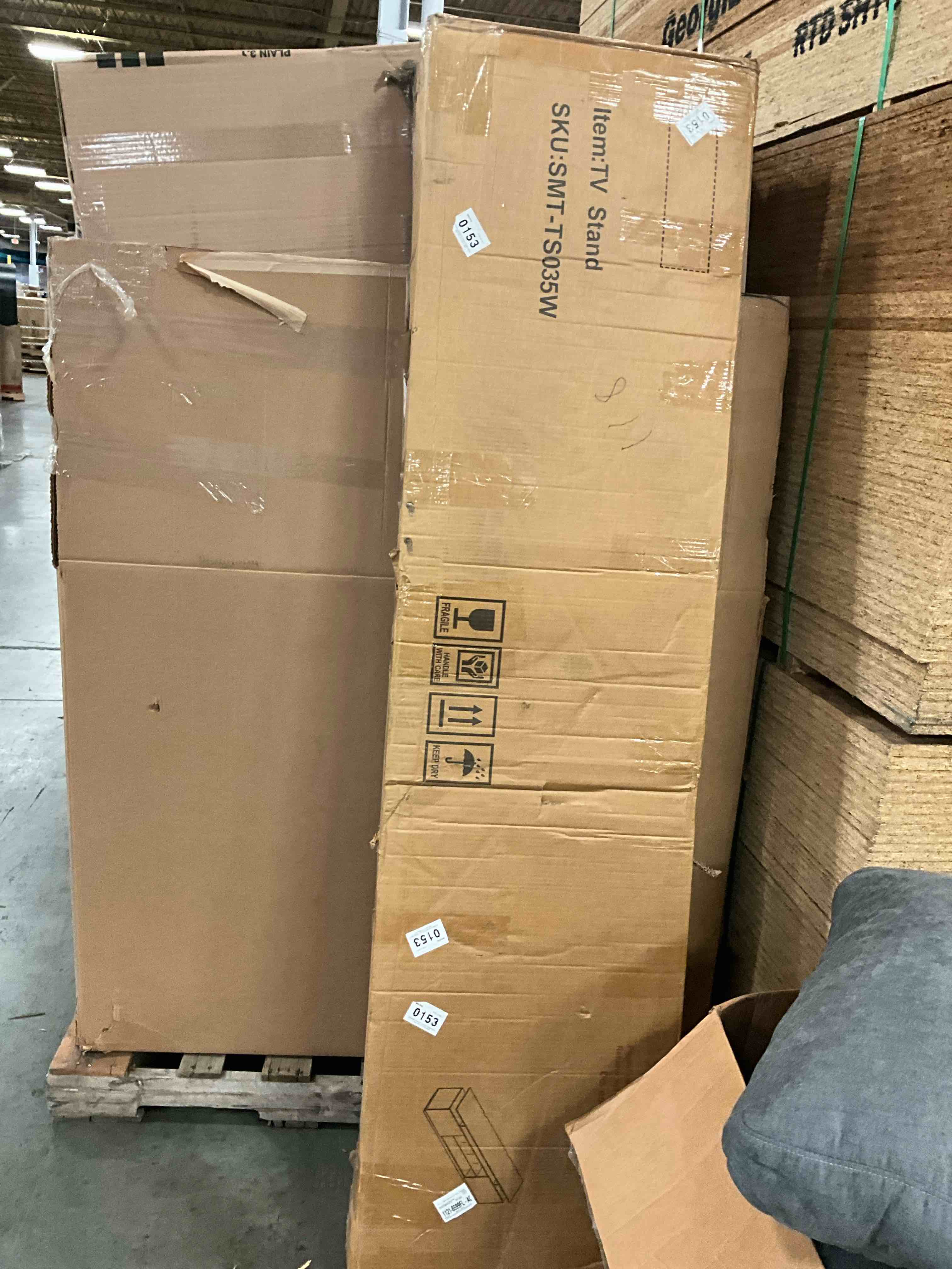 https://s3.amazonaws.com/lotting-images-prod/bidfta/PNK0386861_1729697519812.jpeg