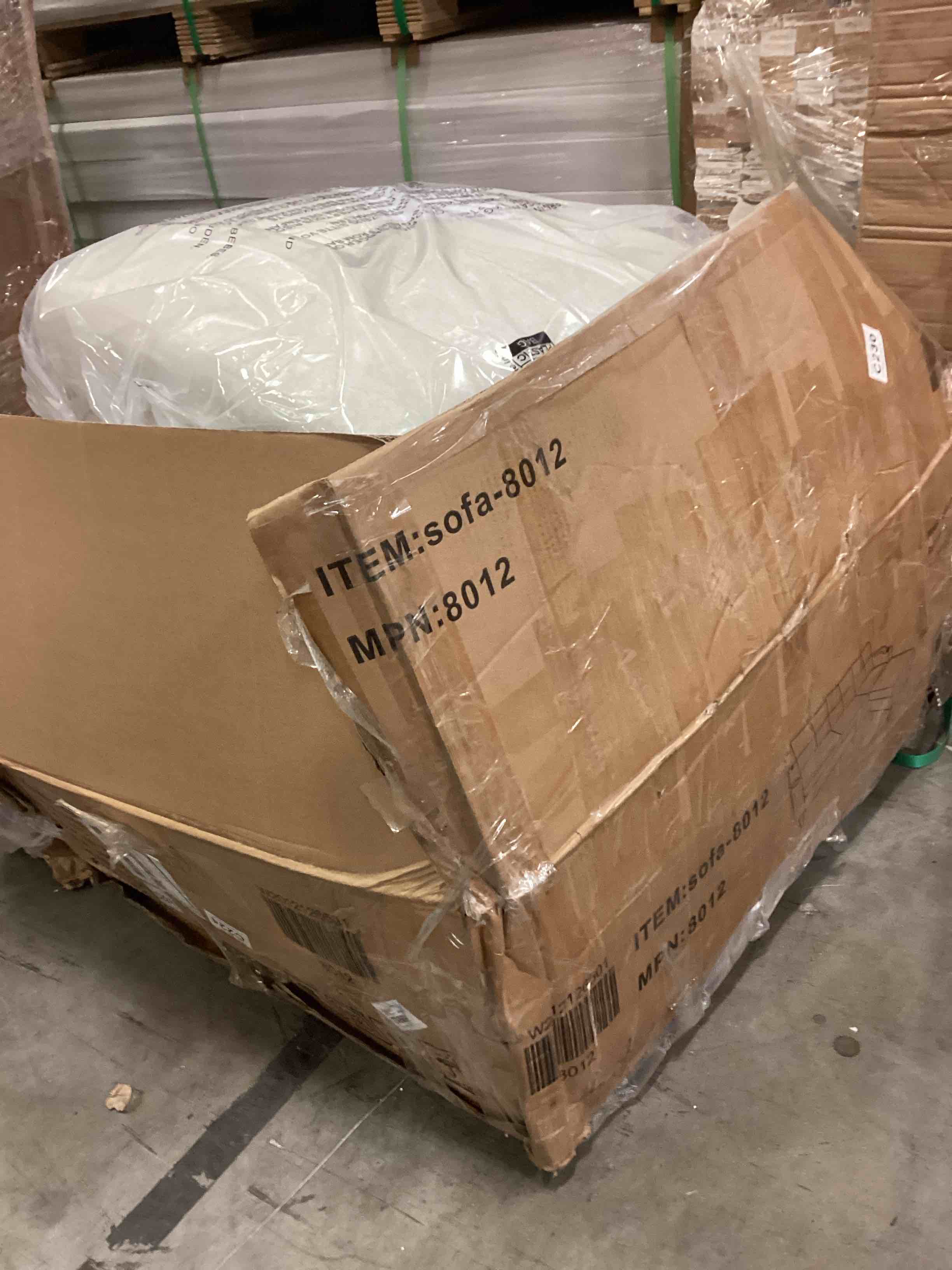 https://s3.amazonaws.com/lotting-images-prod/bidfta/PNK0386895_1729623161994.jpeg