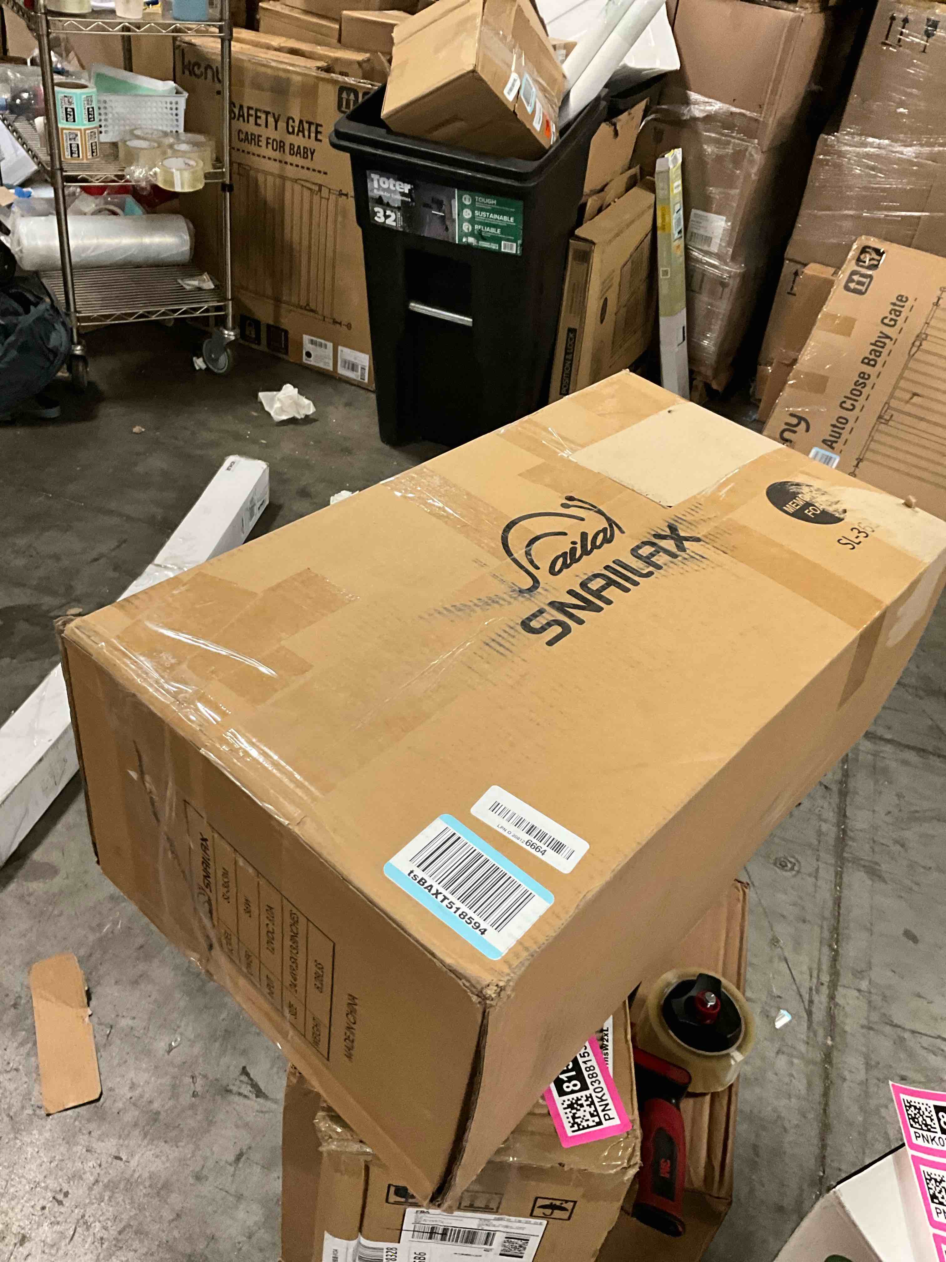 https://s3.amazonaws.com/lotting-images-prod/bidfta/PNK0388155_1730921751855.jpeg