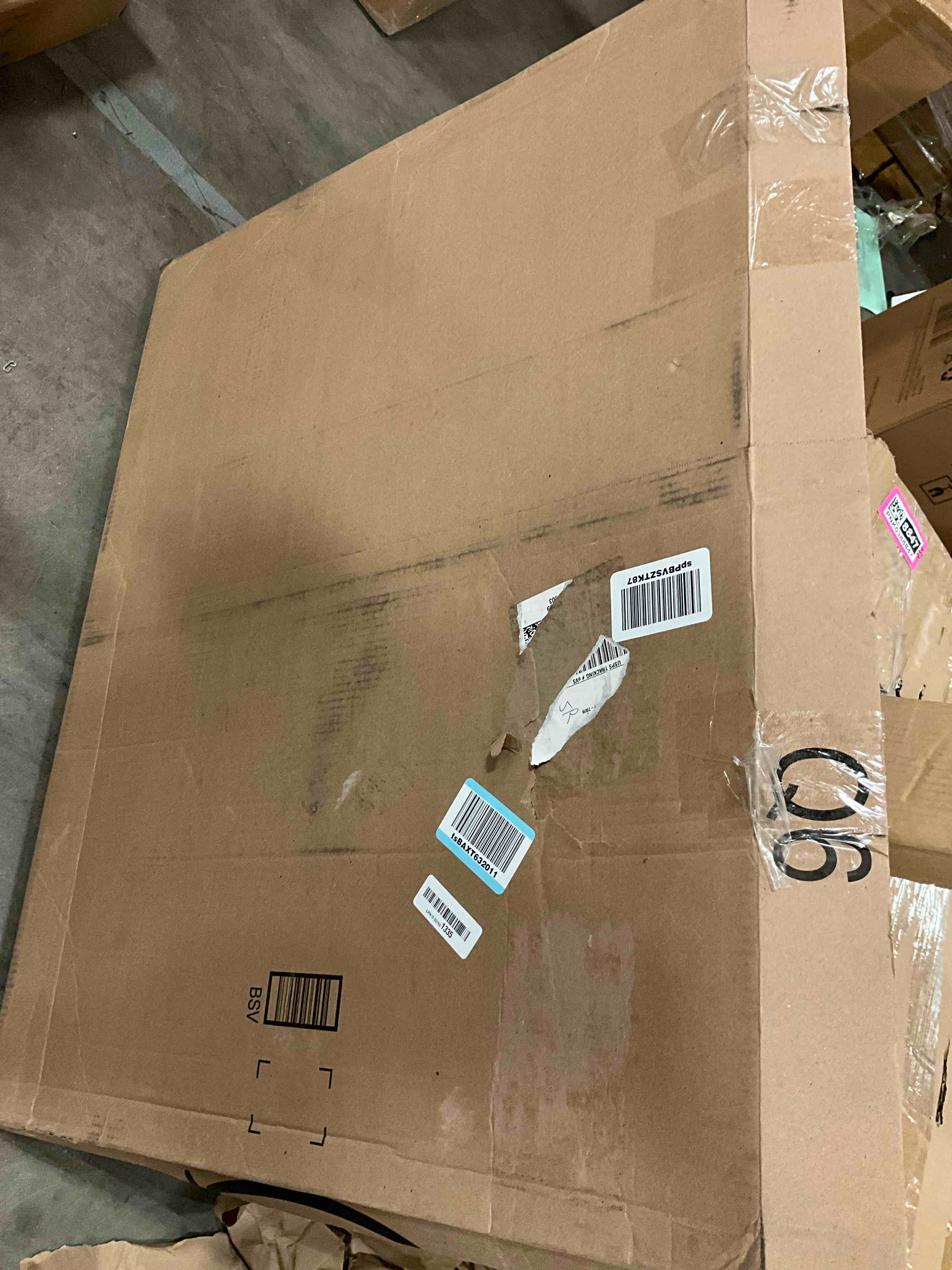 https://s3.amazonaws.com/lotting-images-prod/bidfta/PNK0388837_1730321717280.jpeg