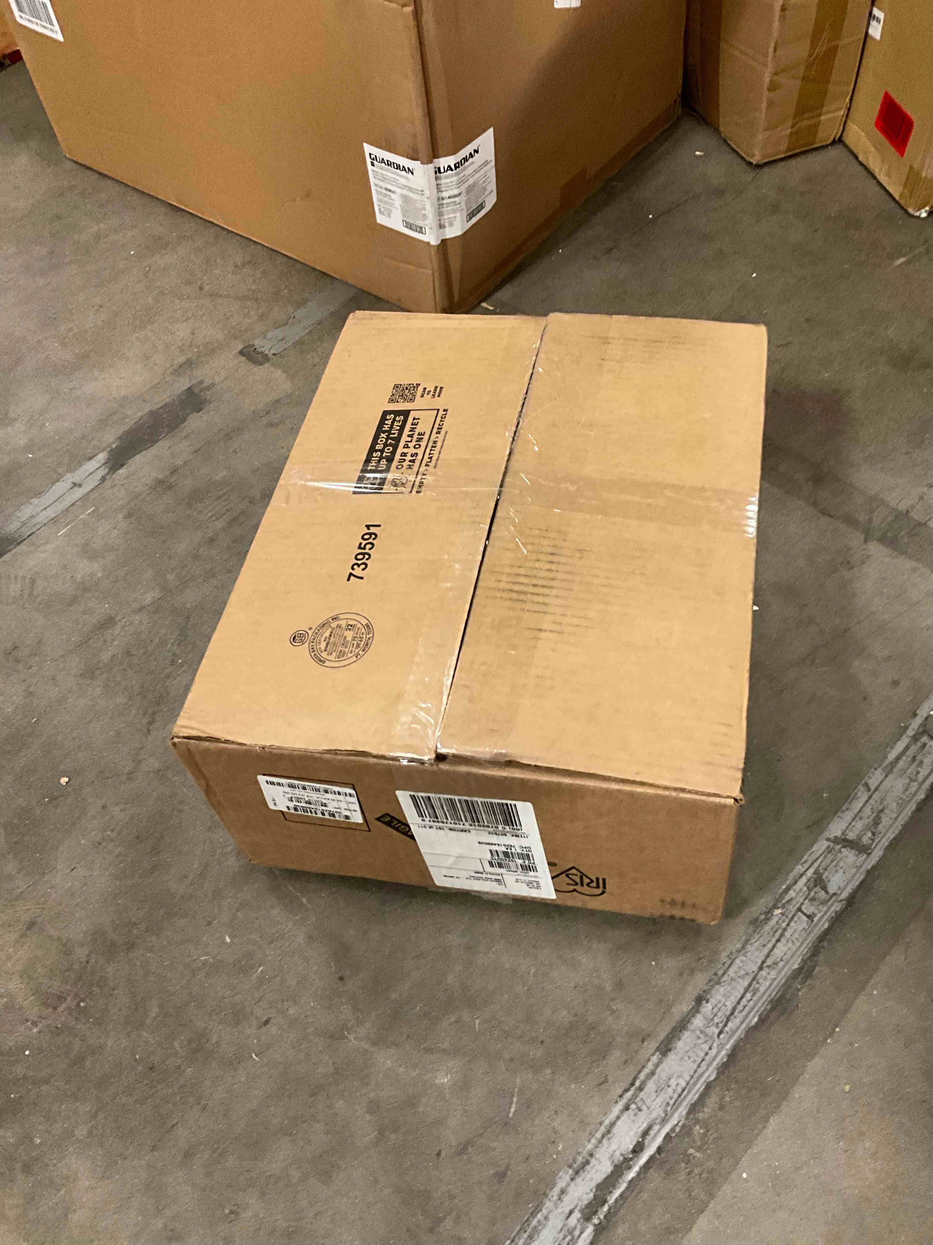 https://s3.amazonaws.com/lotting-images-prod/bidfta/PNK0388849_1730321040922.jpeg