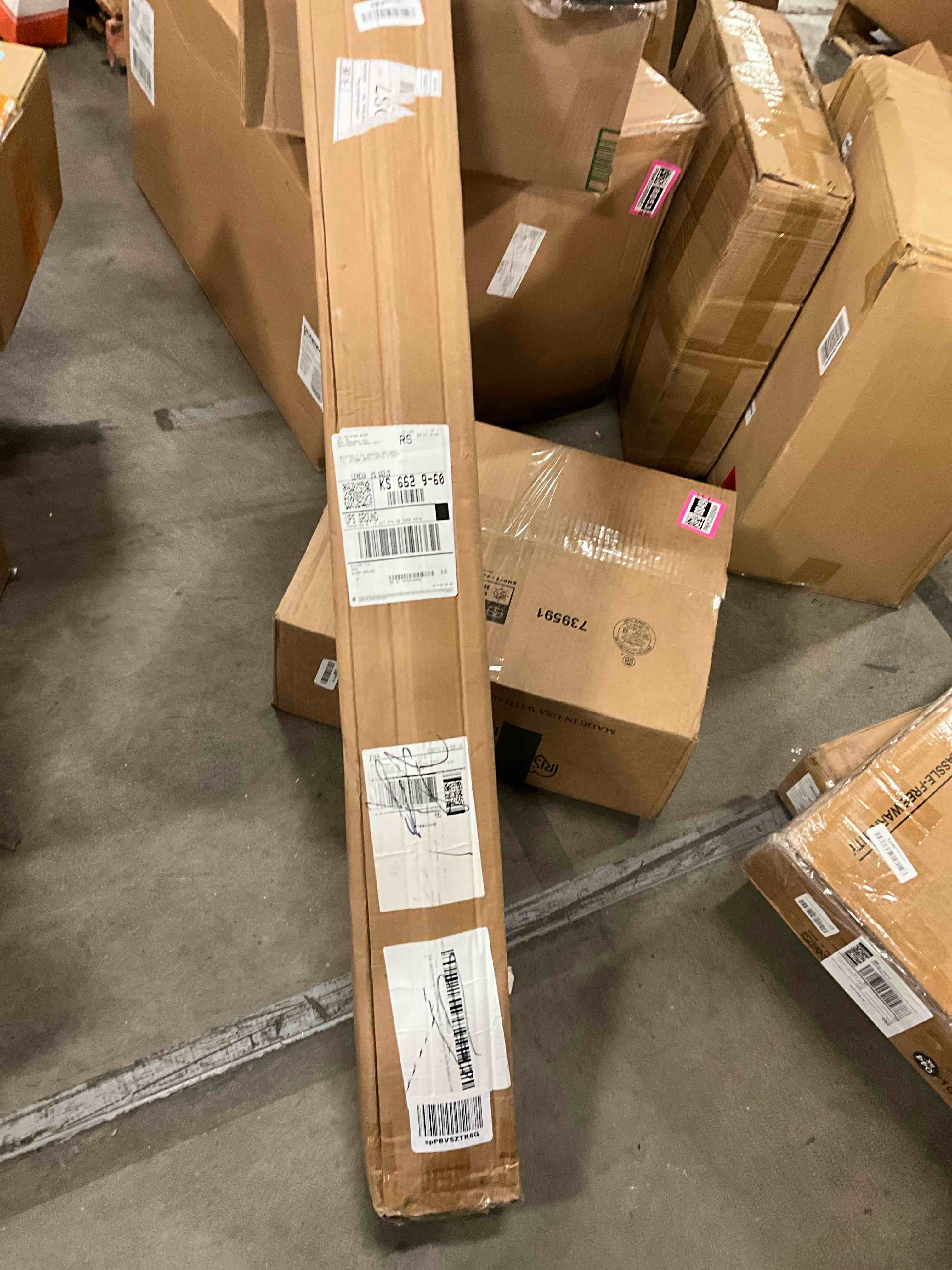 https://s3.amazonaws.com/lotting-images-prod/bidfta/PNK0388851_1730321157906.jpeg