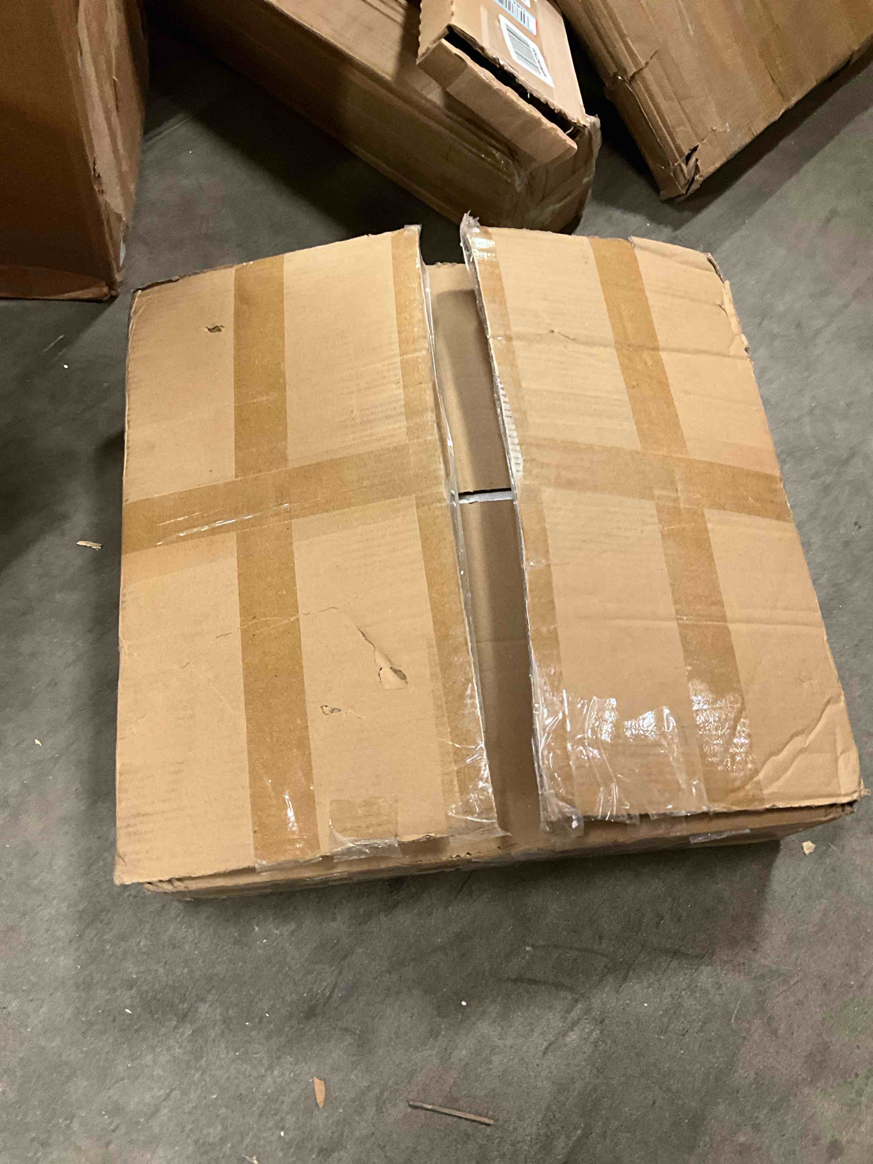 https://s3.amazonaws.com/lotting-images-prod/bidfta/PNK0388860_1730320661710.jpeg