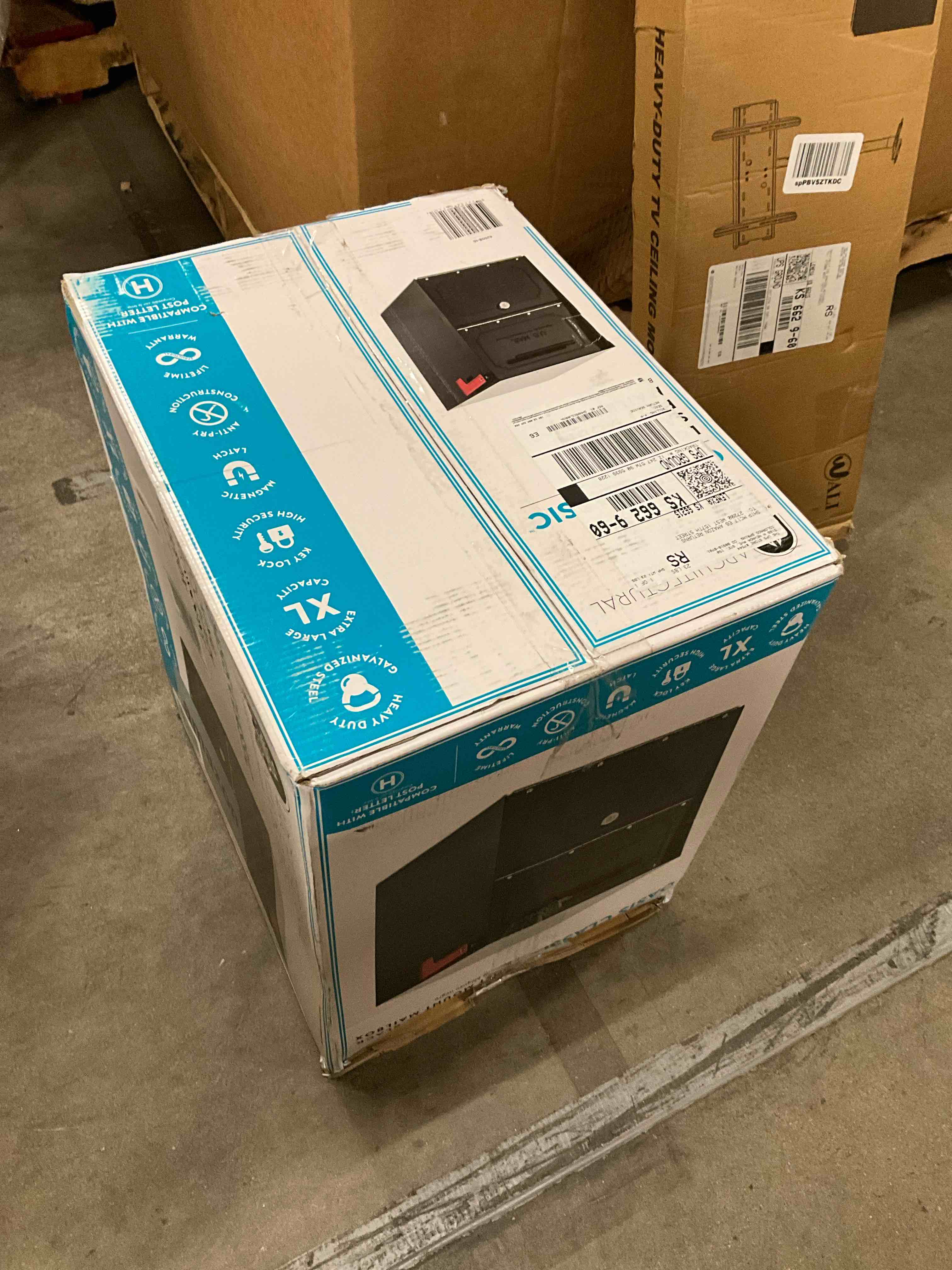 https://s3.amazonaws.com/lotting-images-prod/bidfta/PNK0388900_1730316904617.jpeg