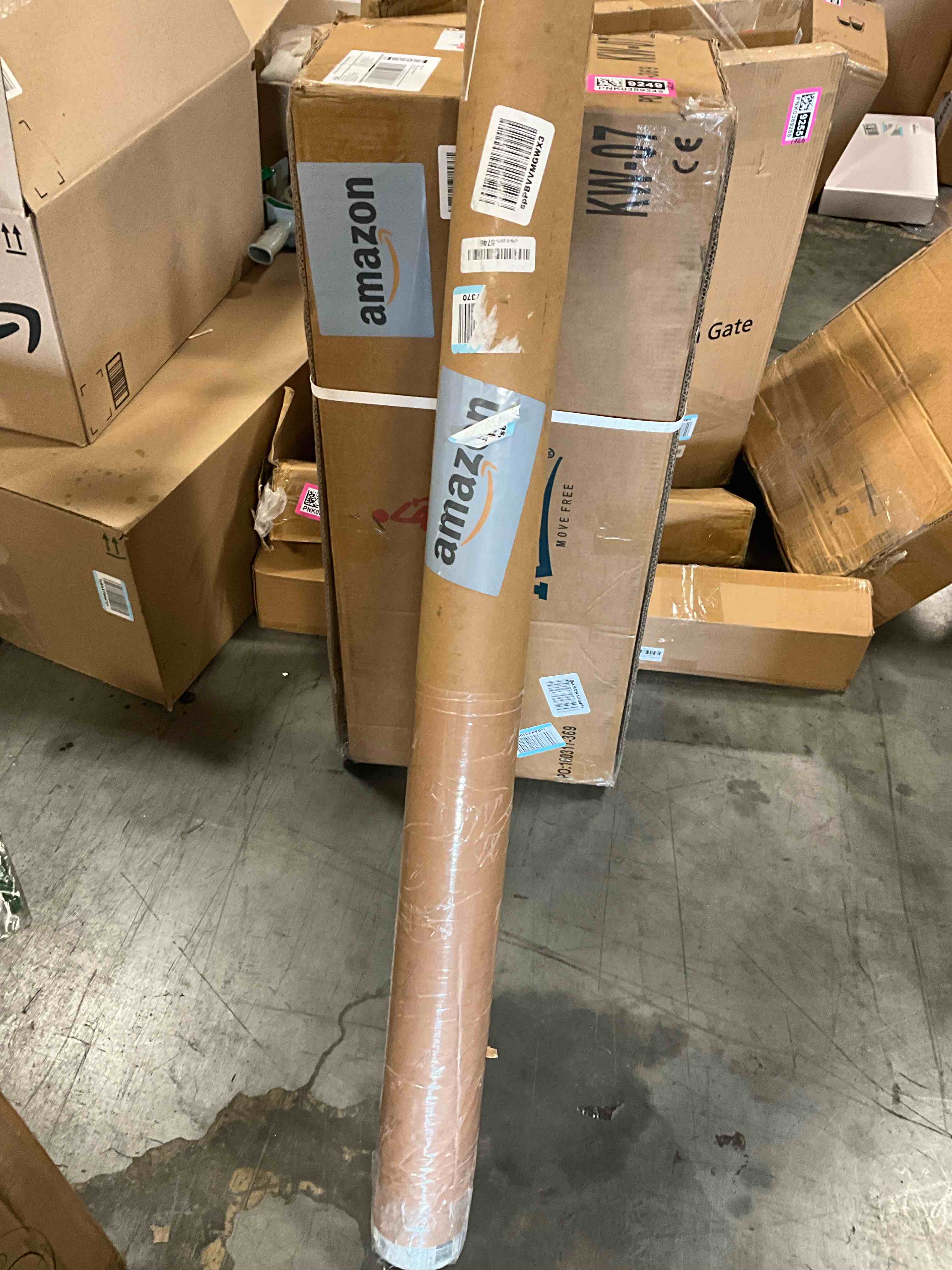 https://s3.amazonaws.com/lotting-images-prod/bidfta/PNK0389250_1730237180571.jpeg