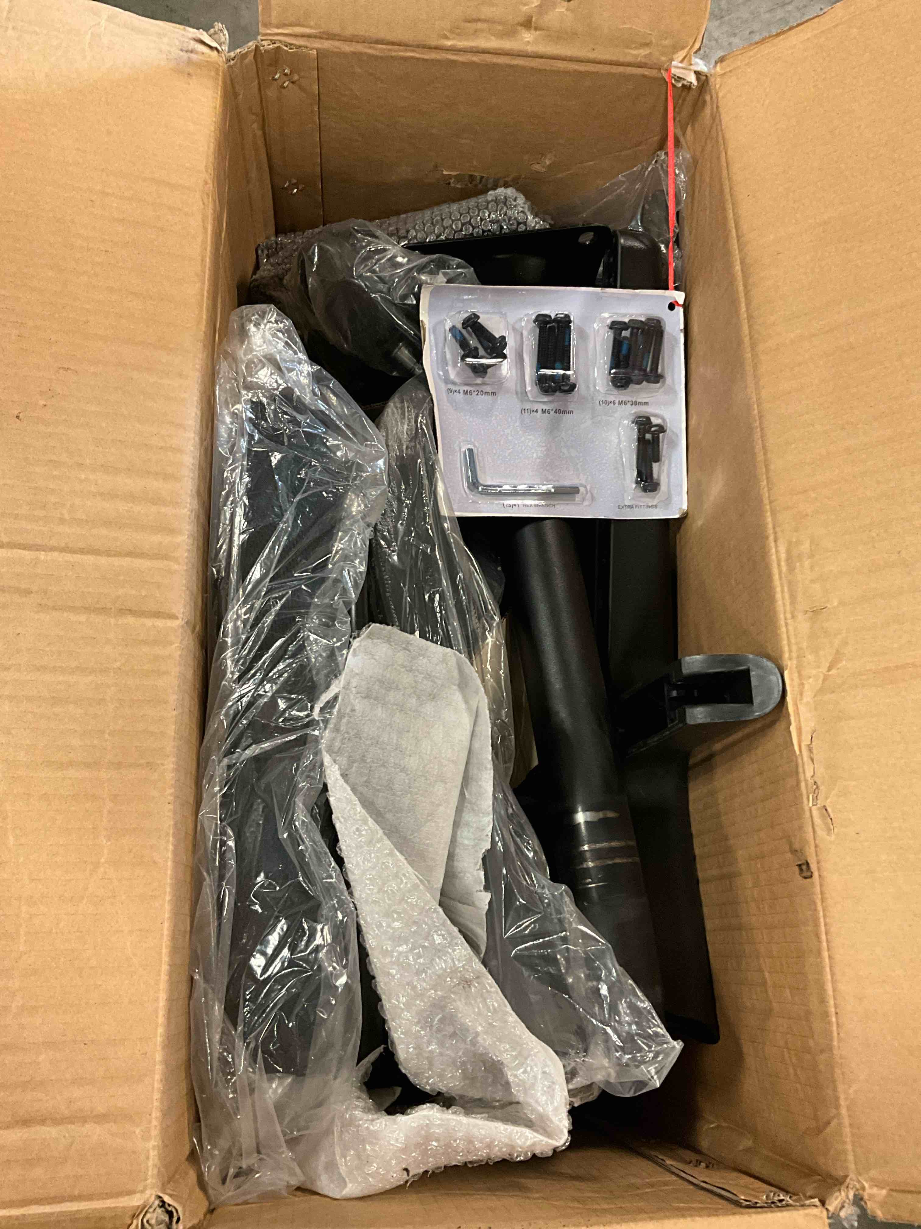 https://s3.amazonaws.com/lotting-images-prod/bidfta/PNK0389251_1730237214482.jpeg