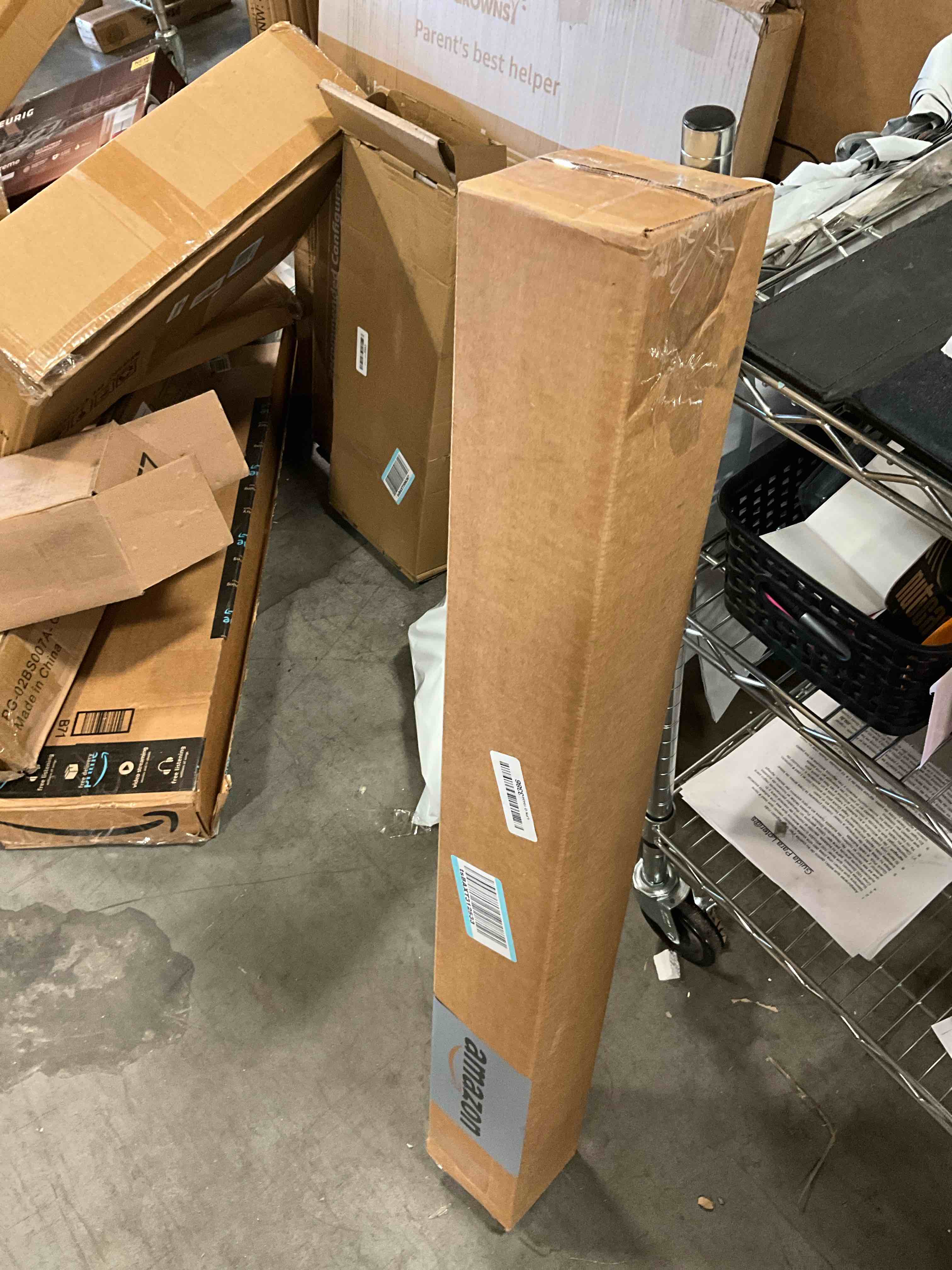 https://s3.amazonaws.com/lotting-images-prod/bidfta/PNK0389531_1730144934073.jpeg