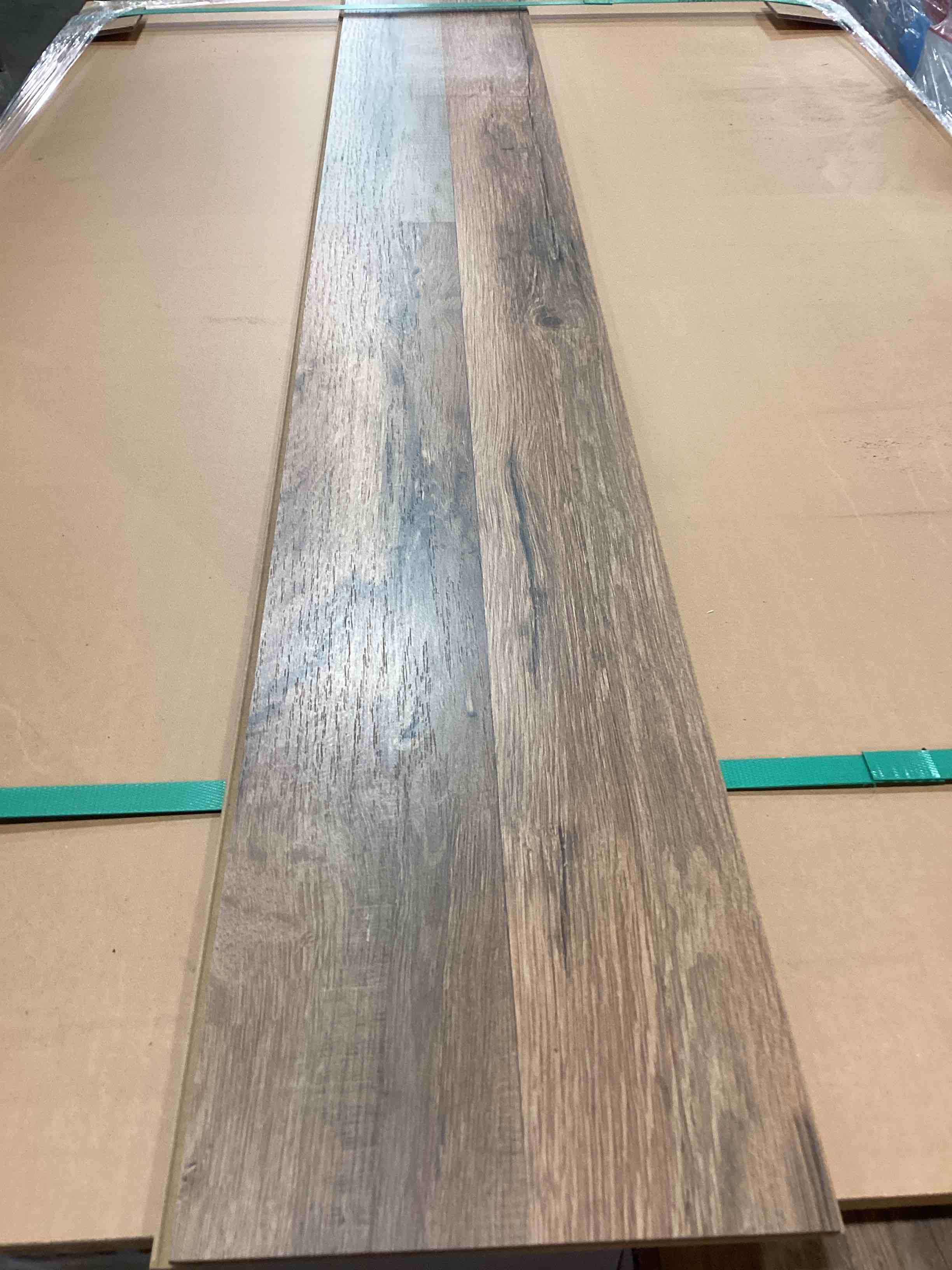 Laminate Wood Flooring (22.66 sq ft/ Box) 56 Boxes = 1269.33Sq Ft- Bid per sq ft