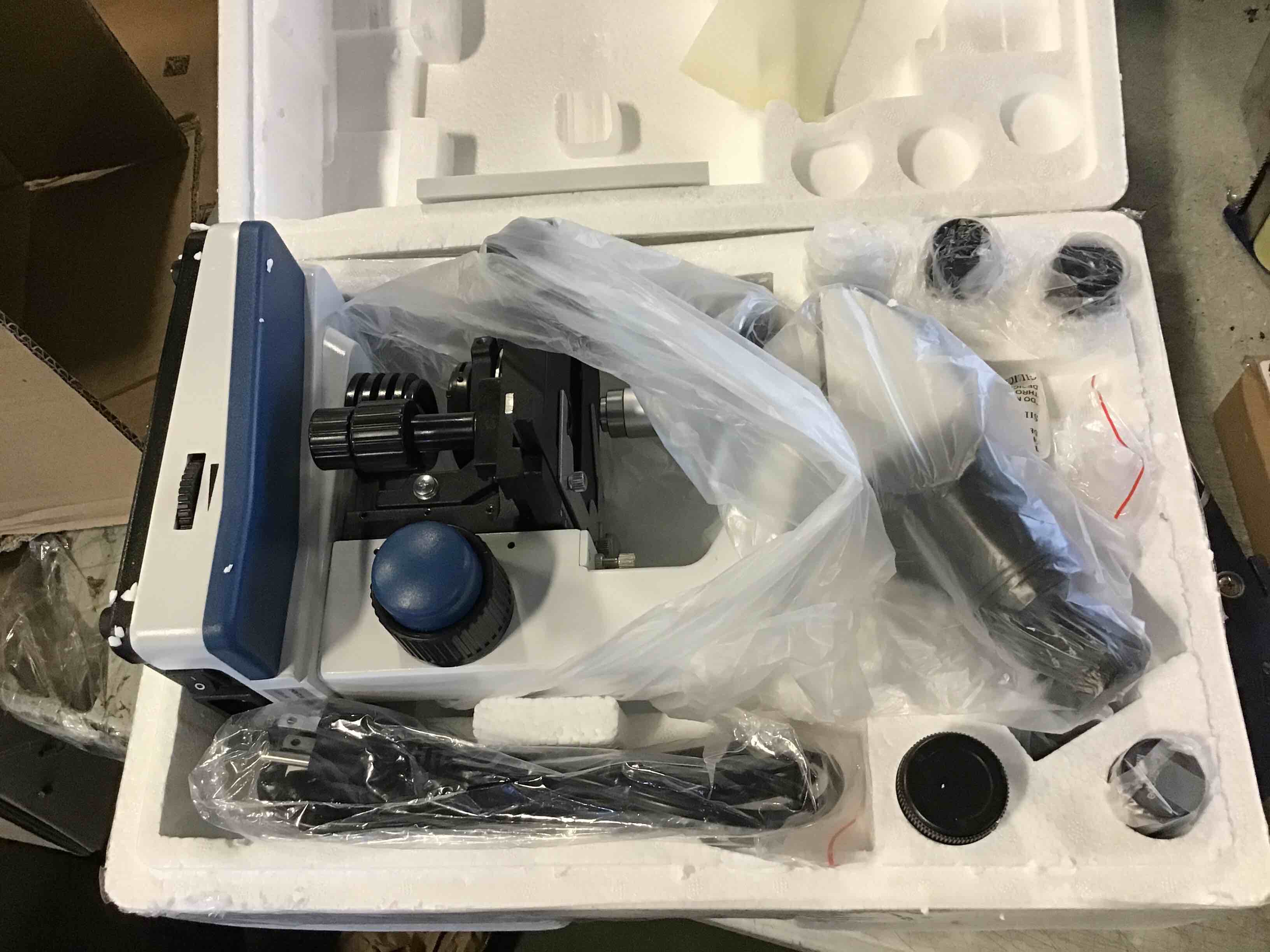 https://s3.amazonaws.com/lotting-images-prod/bidfta/PNK0423370_1728590496866.jpeg