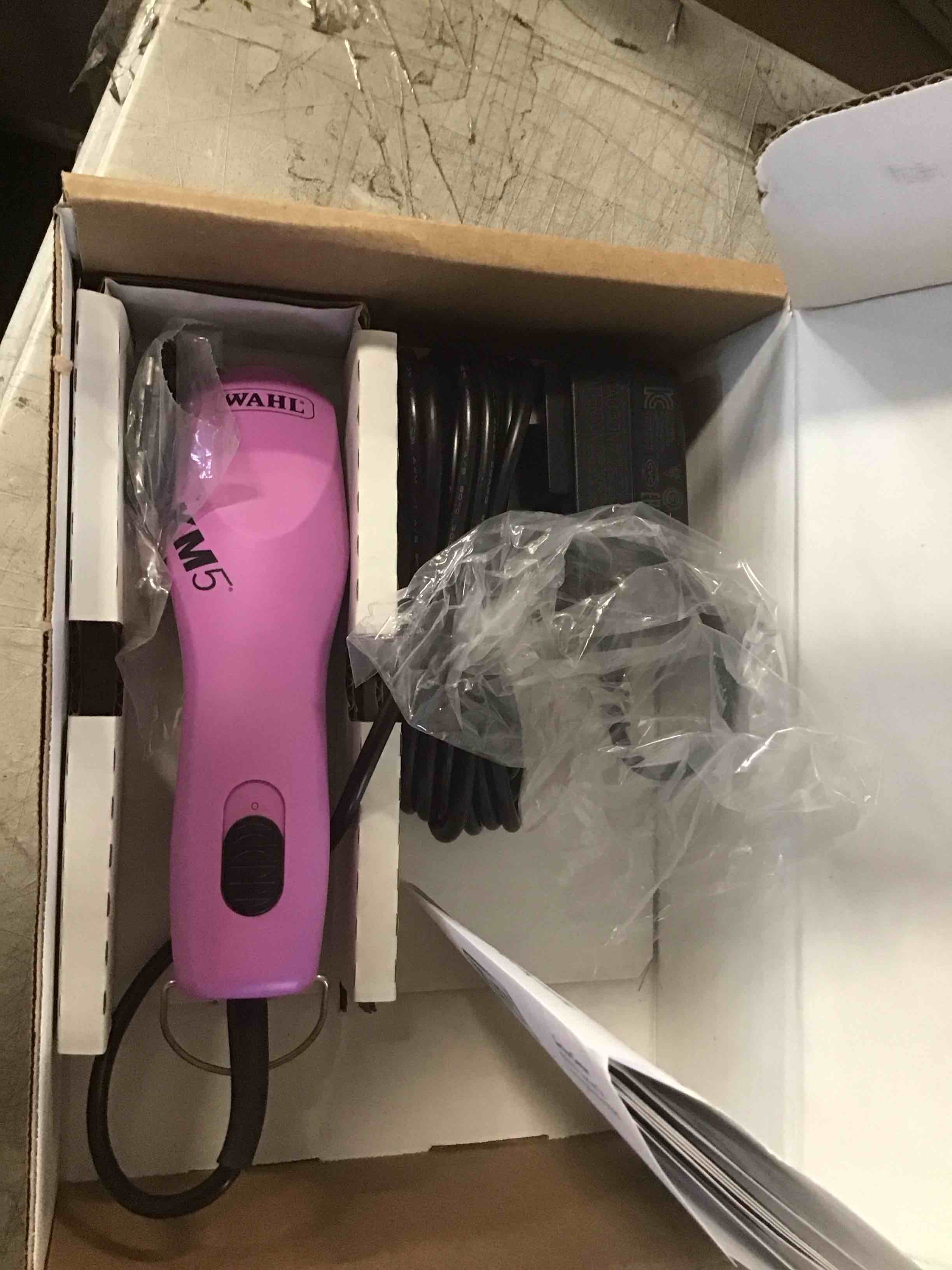 https://s3.amazonaws.com/lotting-images-prod/bidfta/PNK0423422_1728650929959.jpeg