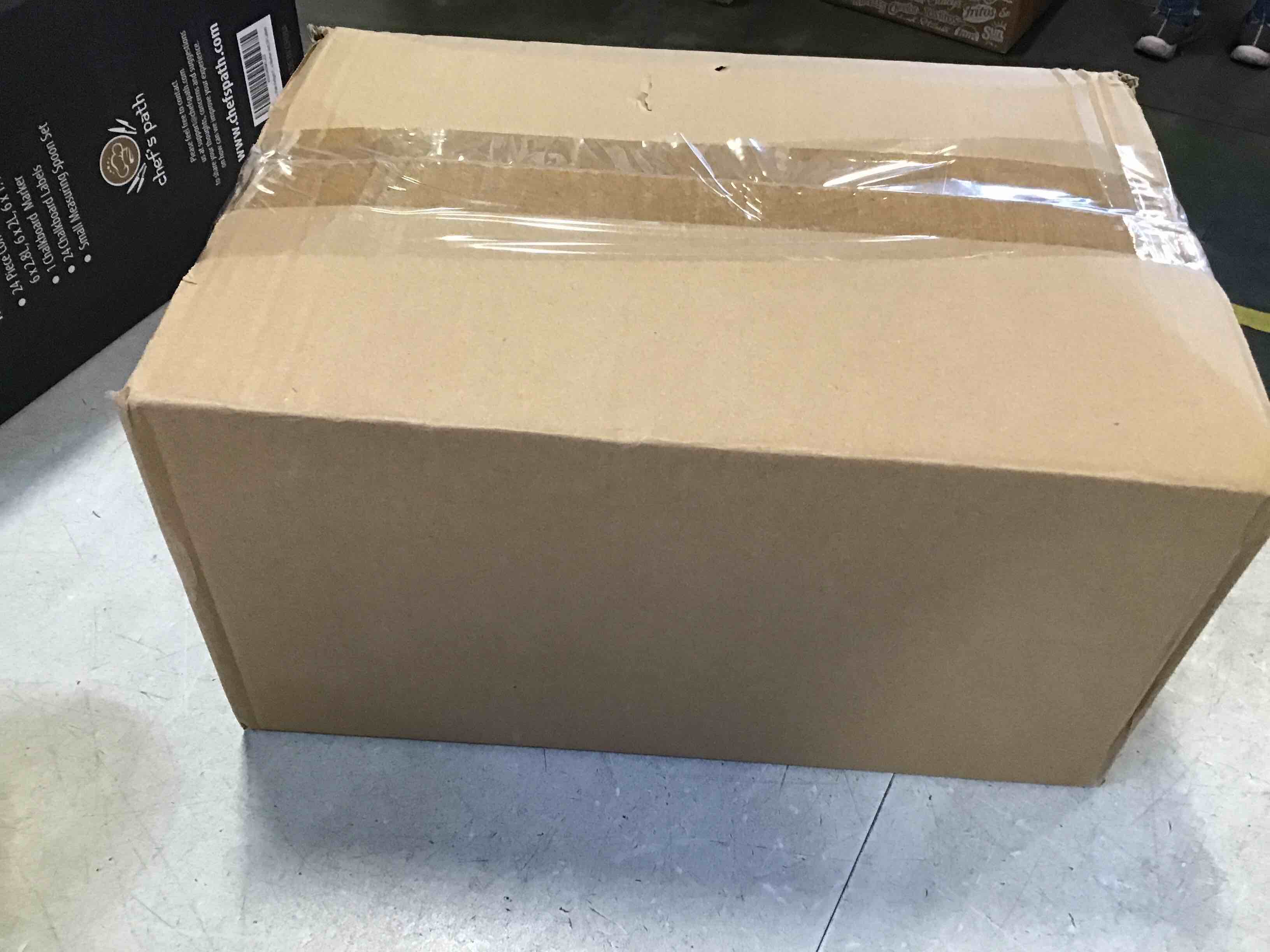 https://s3.amazonaws.com/lotting-images-prod/bidfta/PNK0428019_1729179439077.jpeg
