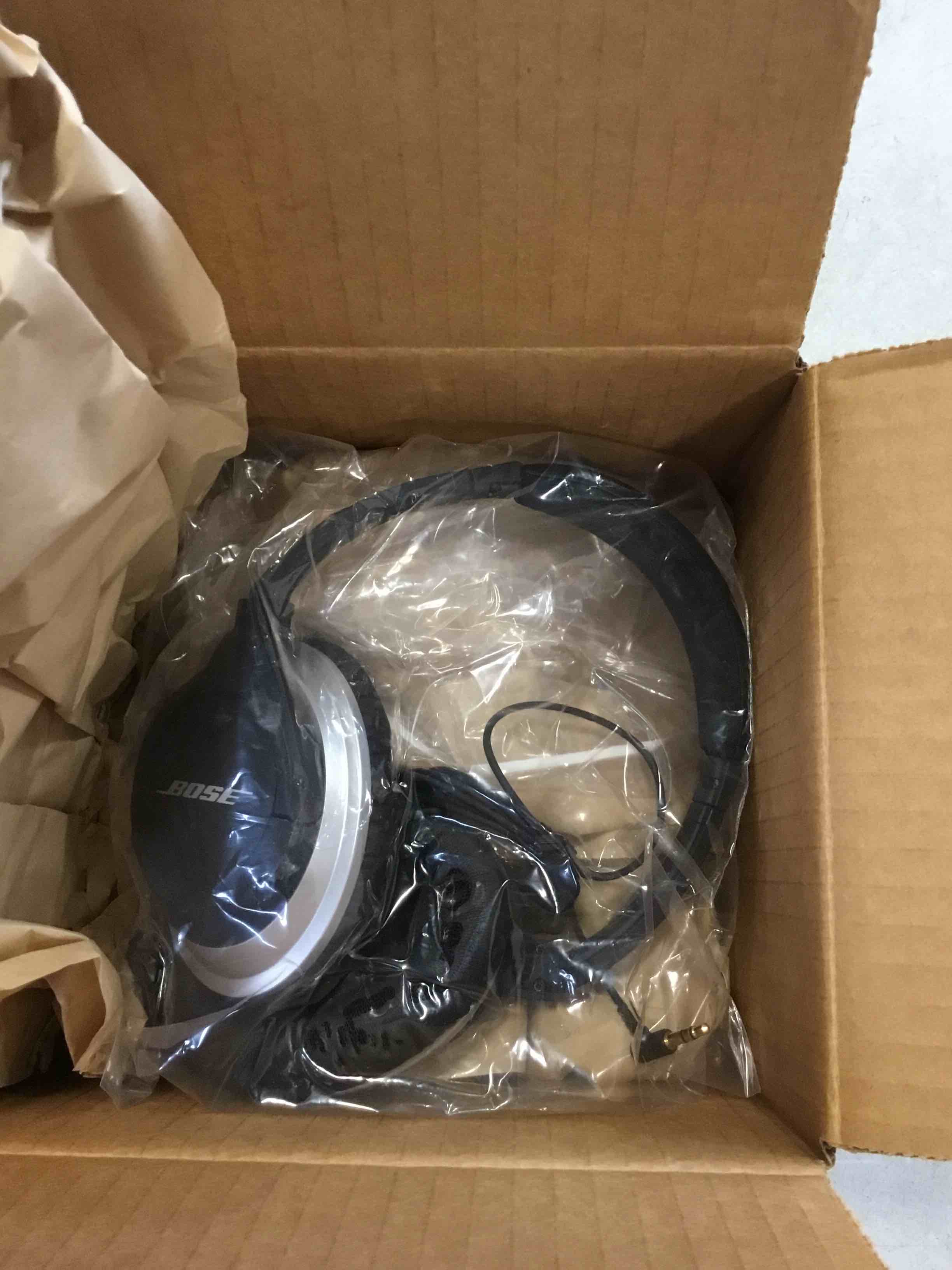 https://s3.amazonaws.com/lotting-images-prod/bidfta/PNK0428497_1729019553289.jpeg