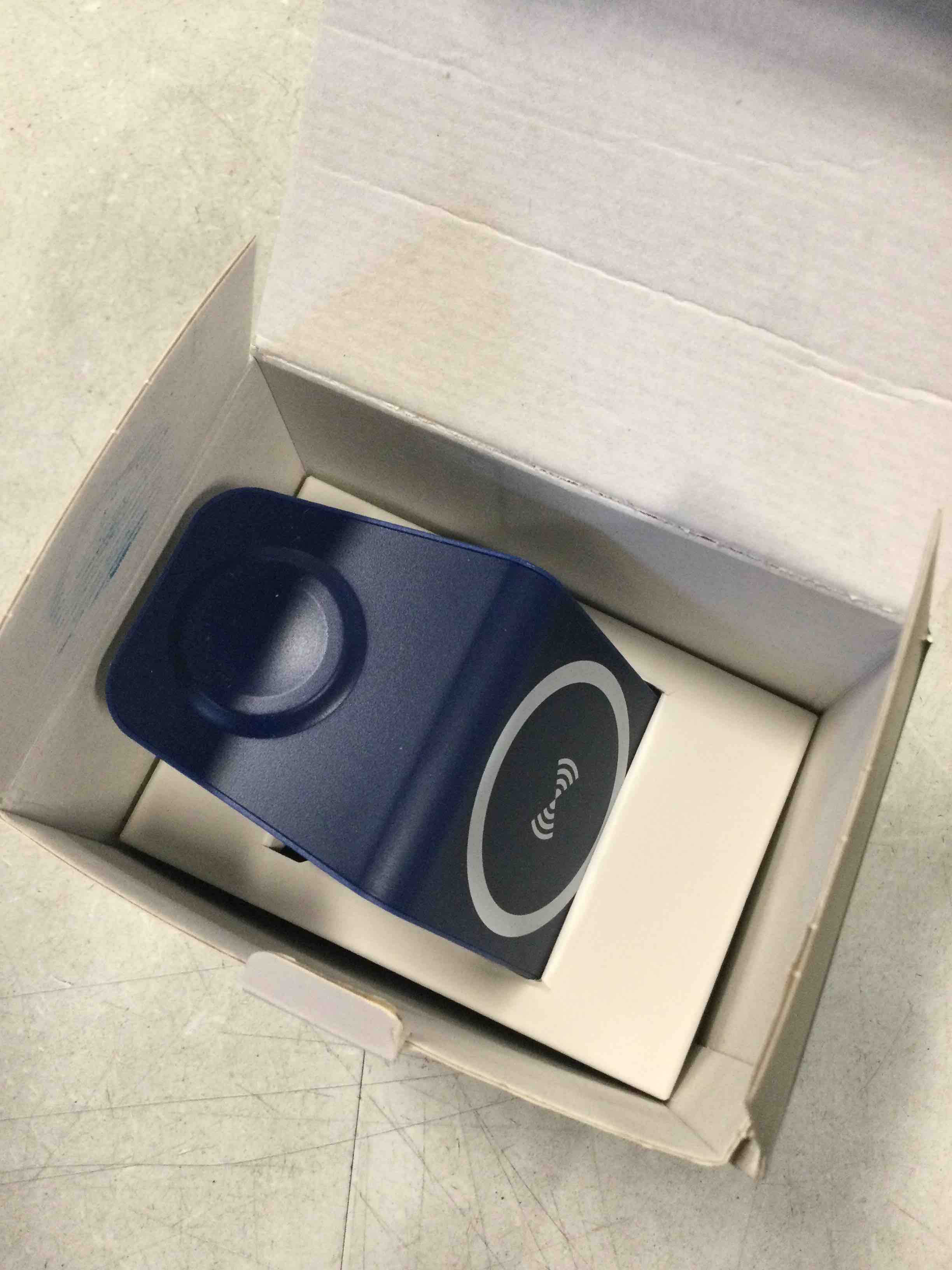 https://s3.amazonaws.com/lotting-images-prod/bidfta/PNK0428896_1728908834282.jpeg