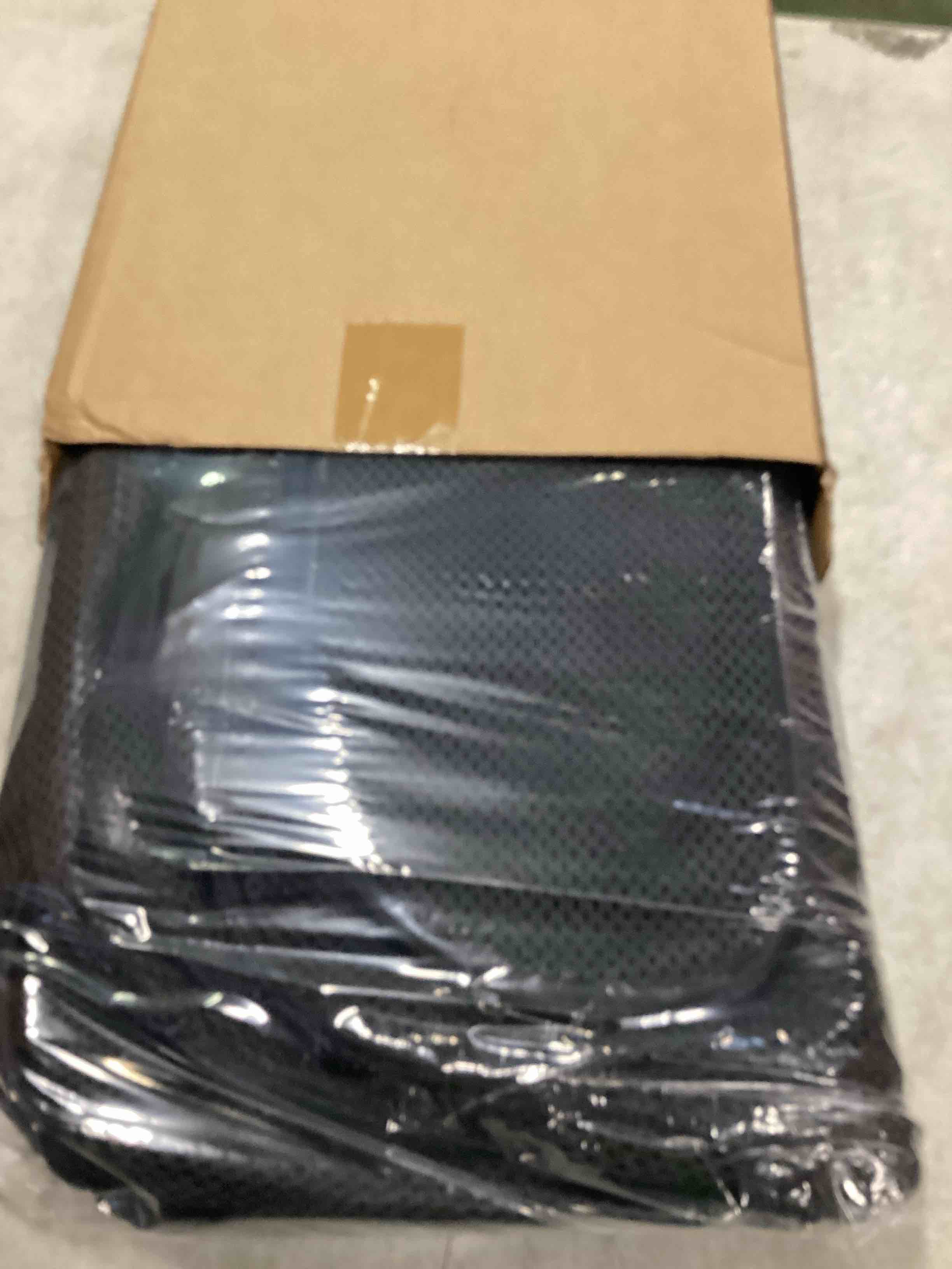 https://s3.amazonaws.com/lotting-images-prod/bidfta/PNK0429931_1728474126032.jpeg