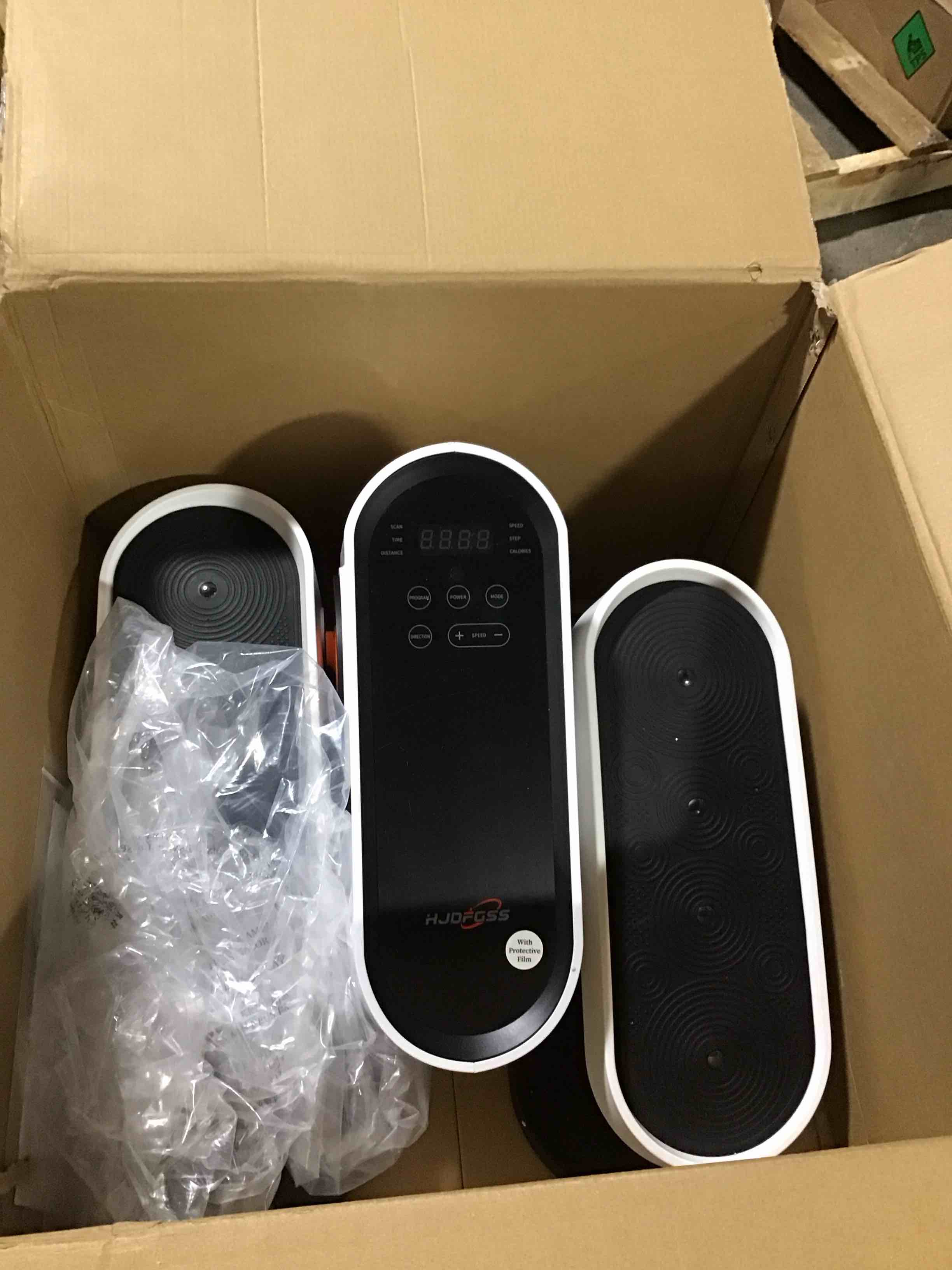 https://s3.amazonaws.com/lotting-images-prod/bidfta/PNK0434074_1730396609510.jpeg