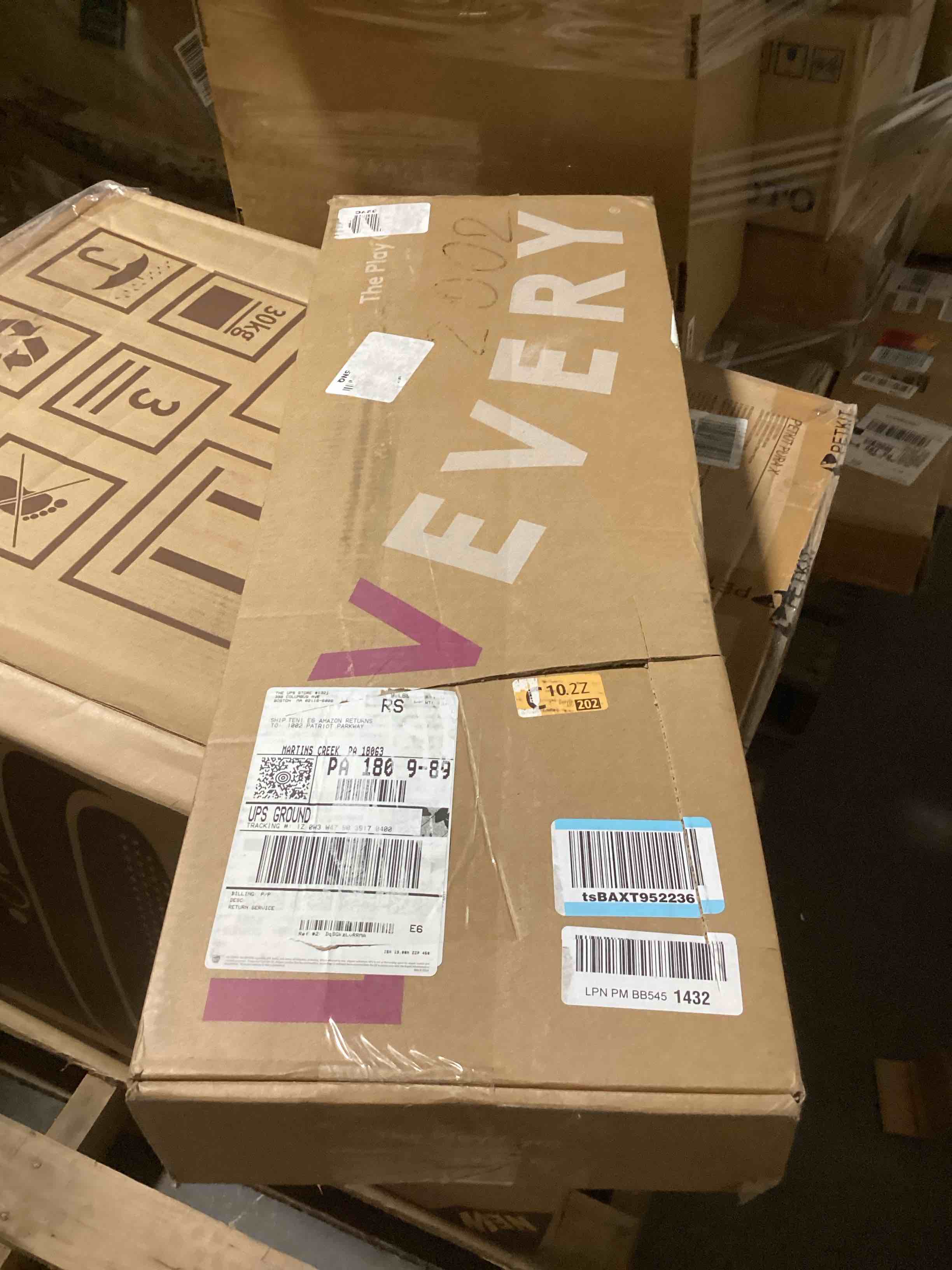 https://s3.amazonaws.com/lotting-images-prod/bidfta/PNK0434530_1730202054938.jpeg