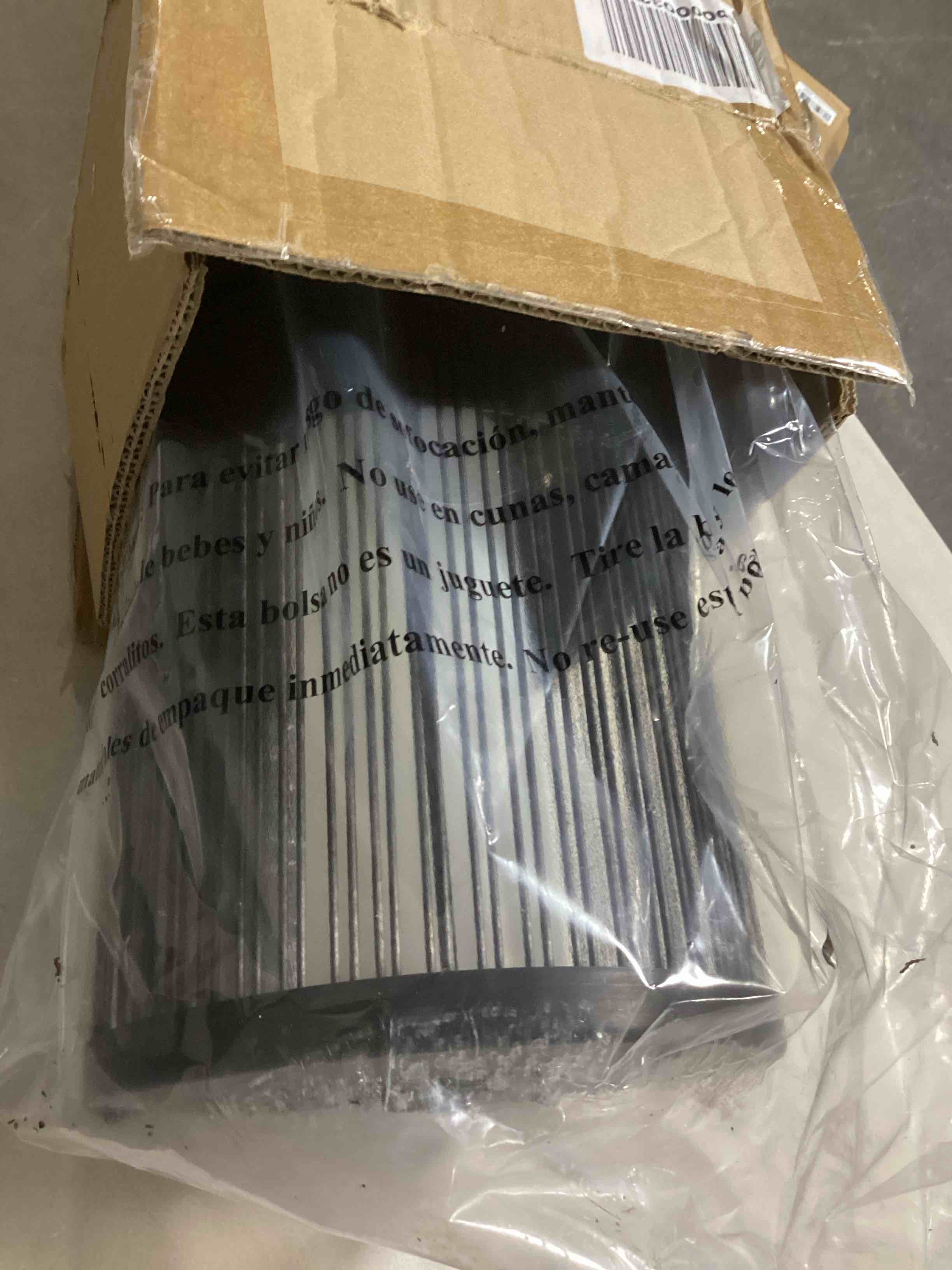 https://s3.amazonaws.com/lotting-images-prod/bidfta/PNK0434757_1730116163579.jpeg