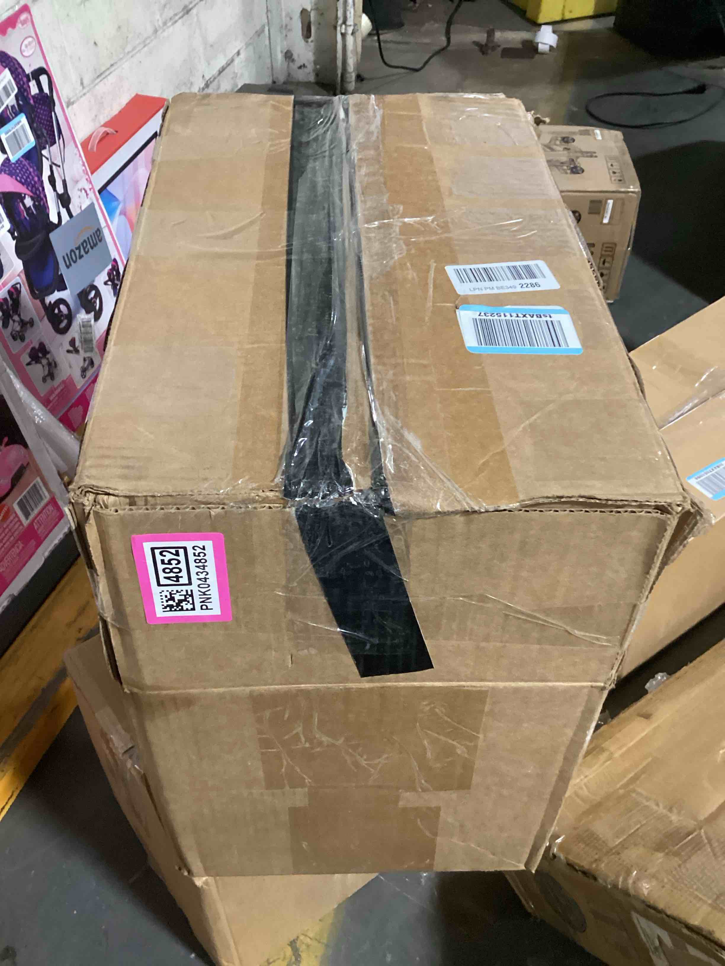 https://s3.amazonaws.com/lotting-images-prod/bidfta/PNK0434852_1729881240741.jpeg