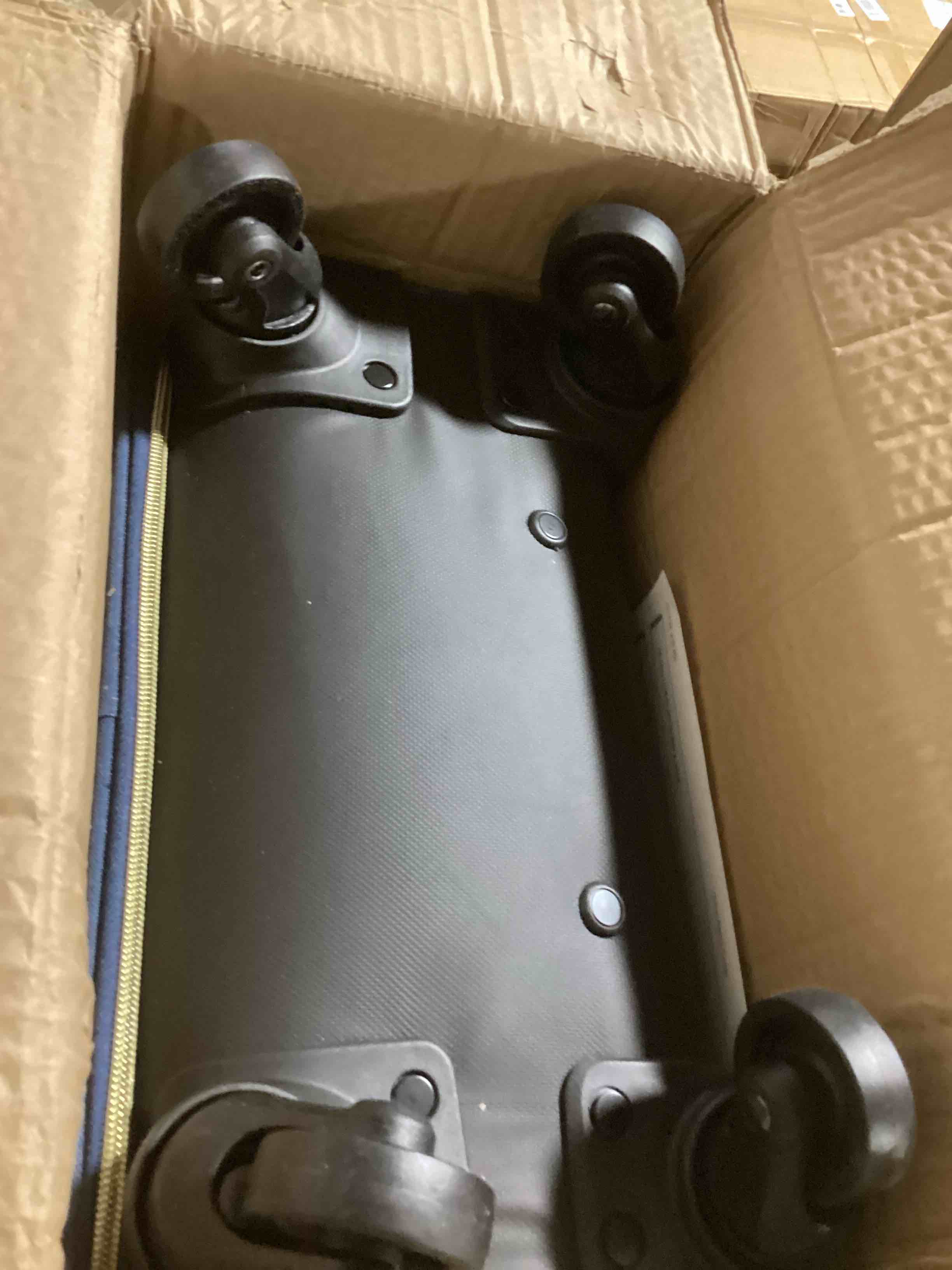 https://s3.amazonaws.com/lotting-images-prod/bidfta/PNK0434908_1729869284003.jpeg