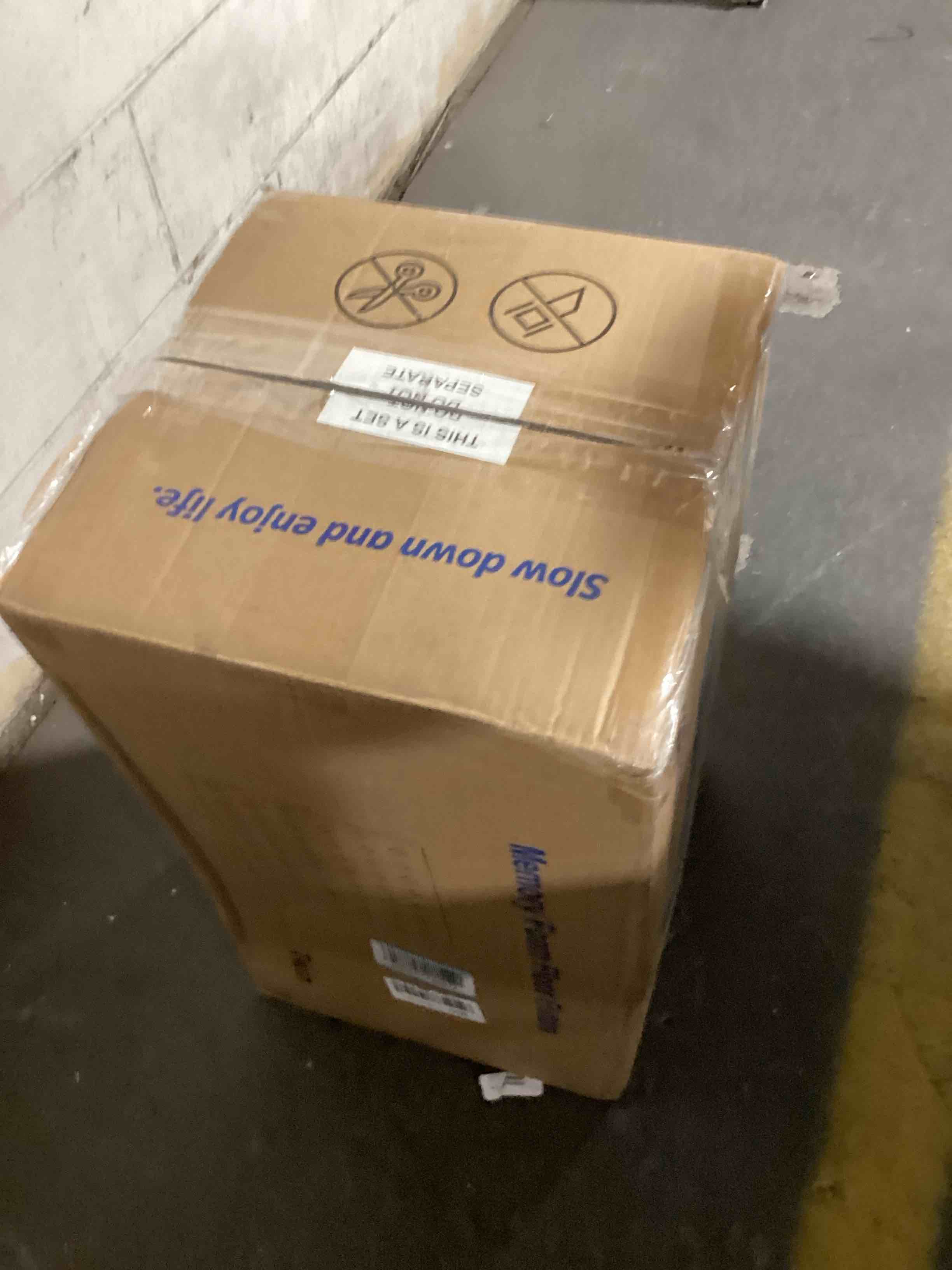 https://s3.amazonaws.com/lotting-images-prod/bidfta/PNK0434931_1729864200727.jpeg