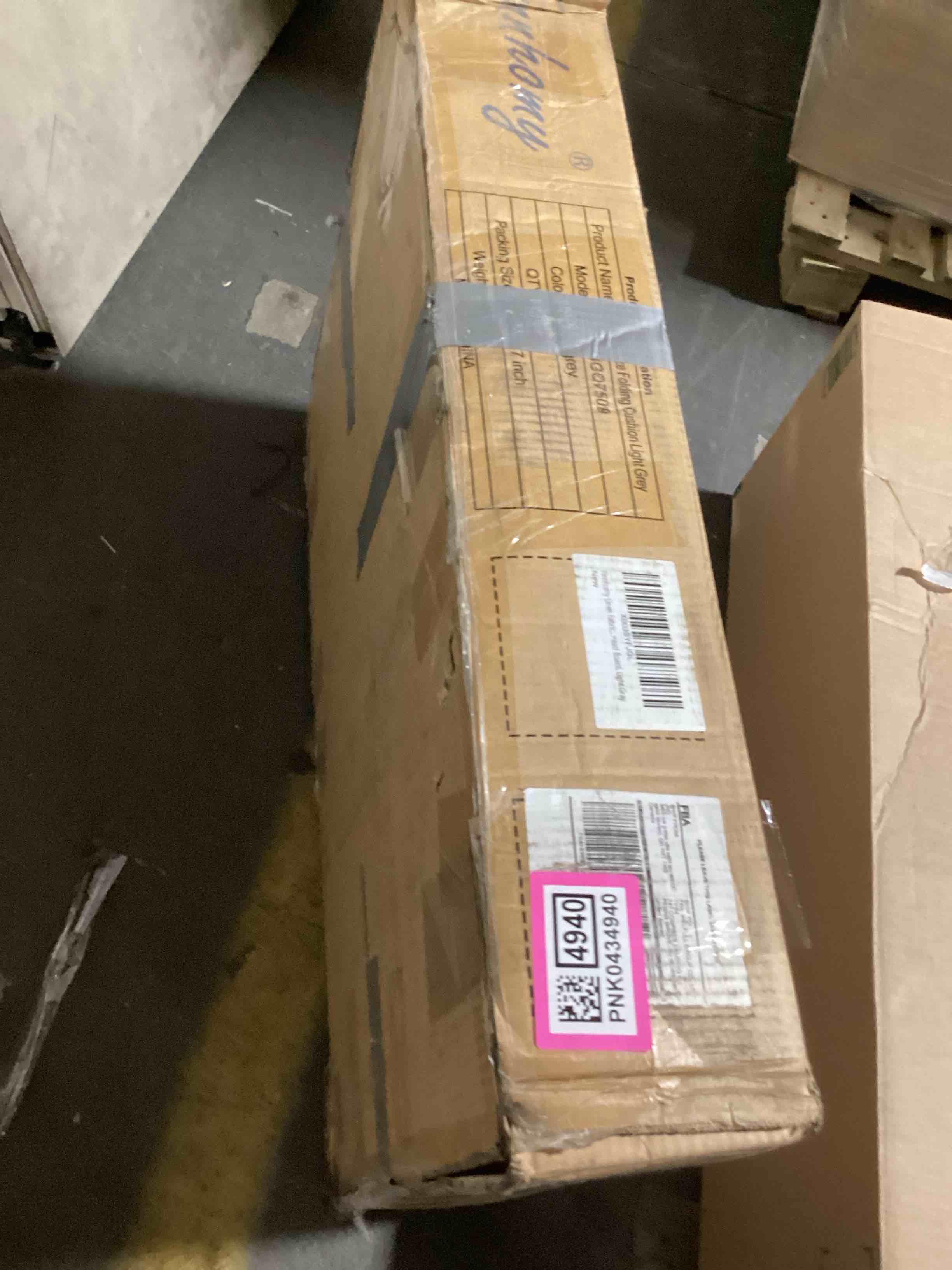 https://s3.amazonaws.com/lotting-images-prod/bidfta/PNK0434940_1729863299557.jpeg