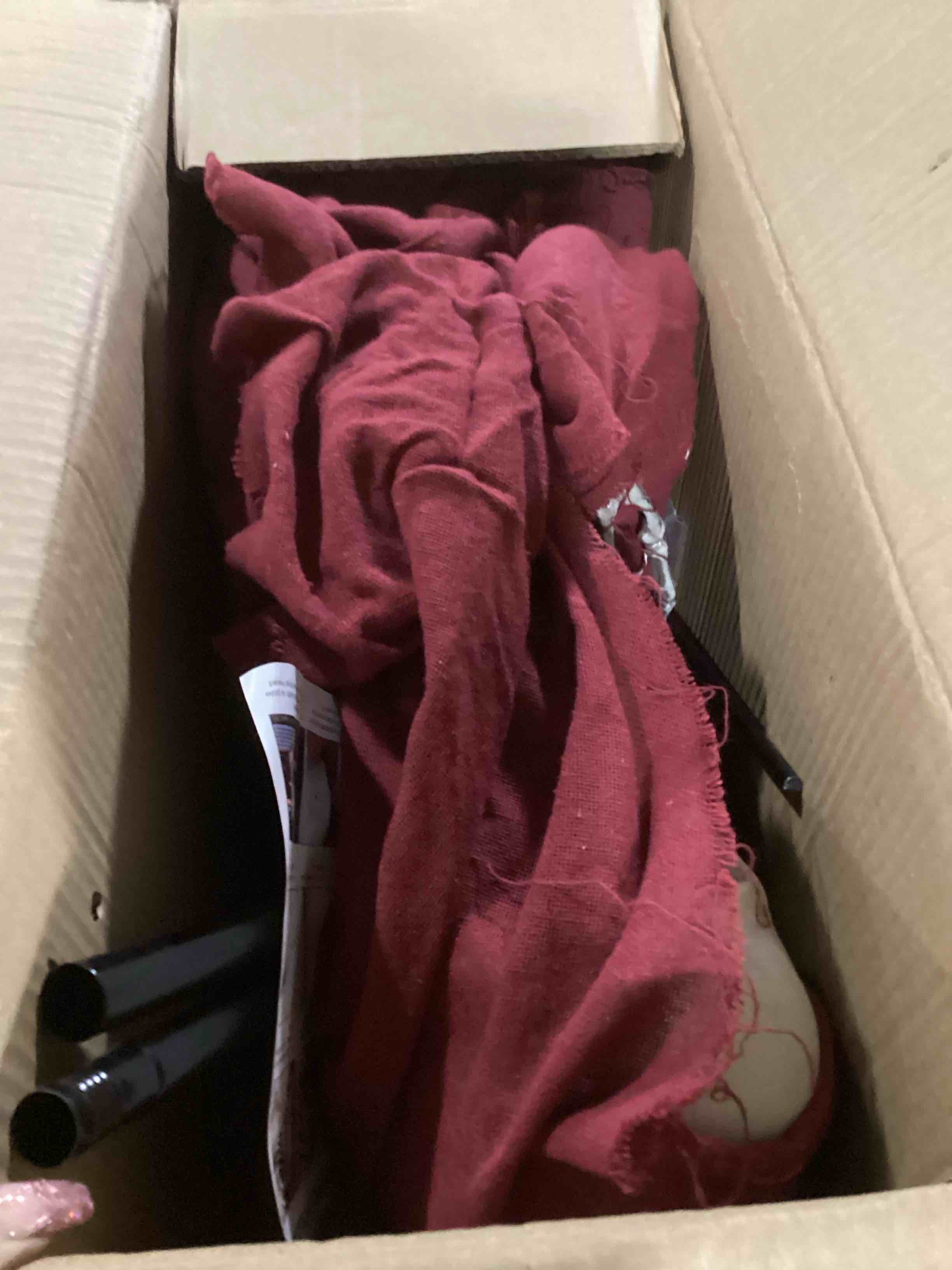https://s3.amazonaws.com/lotting-images-prod/bidfta/PNK0436191_1730919055767.jpeg