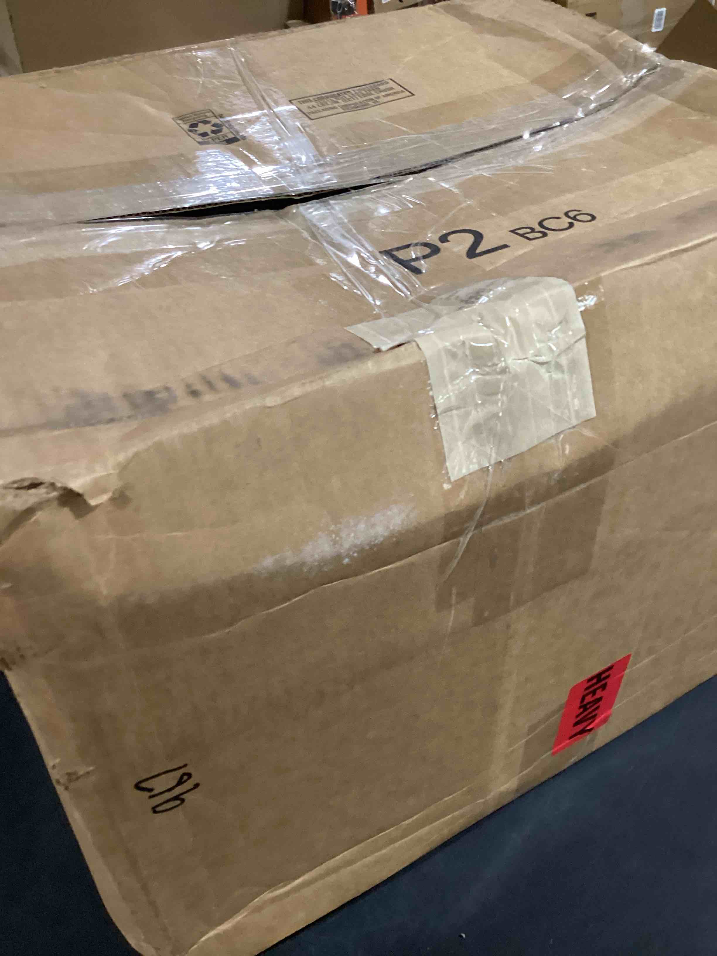 https://s3.amazonaws.com/lotting-images-prod/bidfta/PNK0436374_1730812696213.jpeg