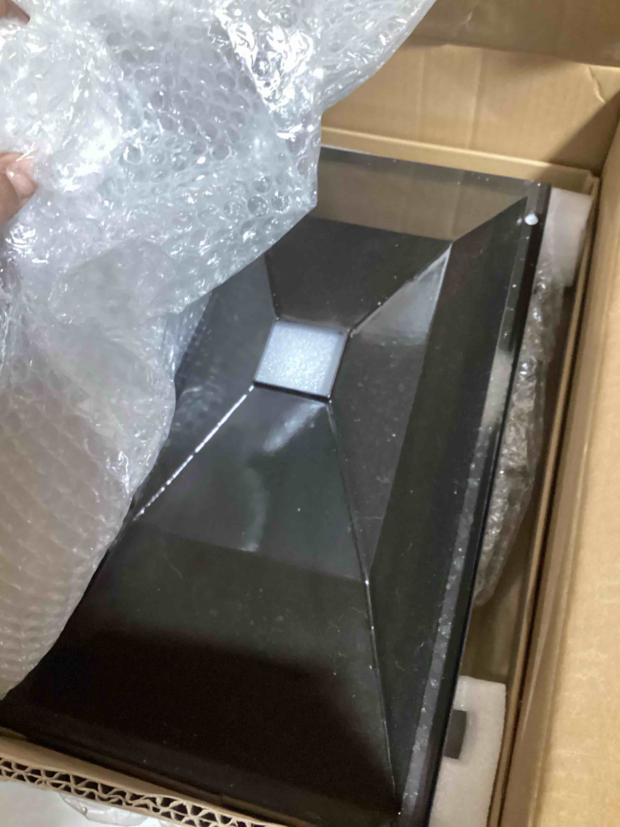 https://s3.amazonaws.com/lotting-images-prod/bidfta/PNK0436387_1730814651226.jpeg