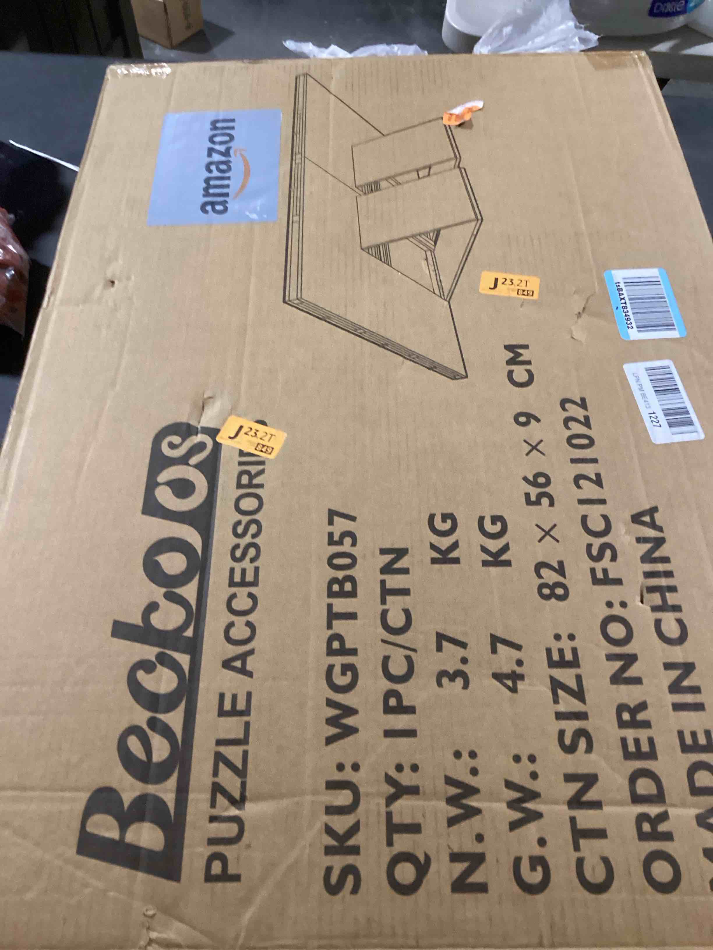 https://s3.amazonaws.com/lotting-images-prod/bidfta/PNK0436457_1730738438562.jpeg