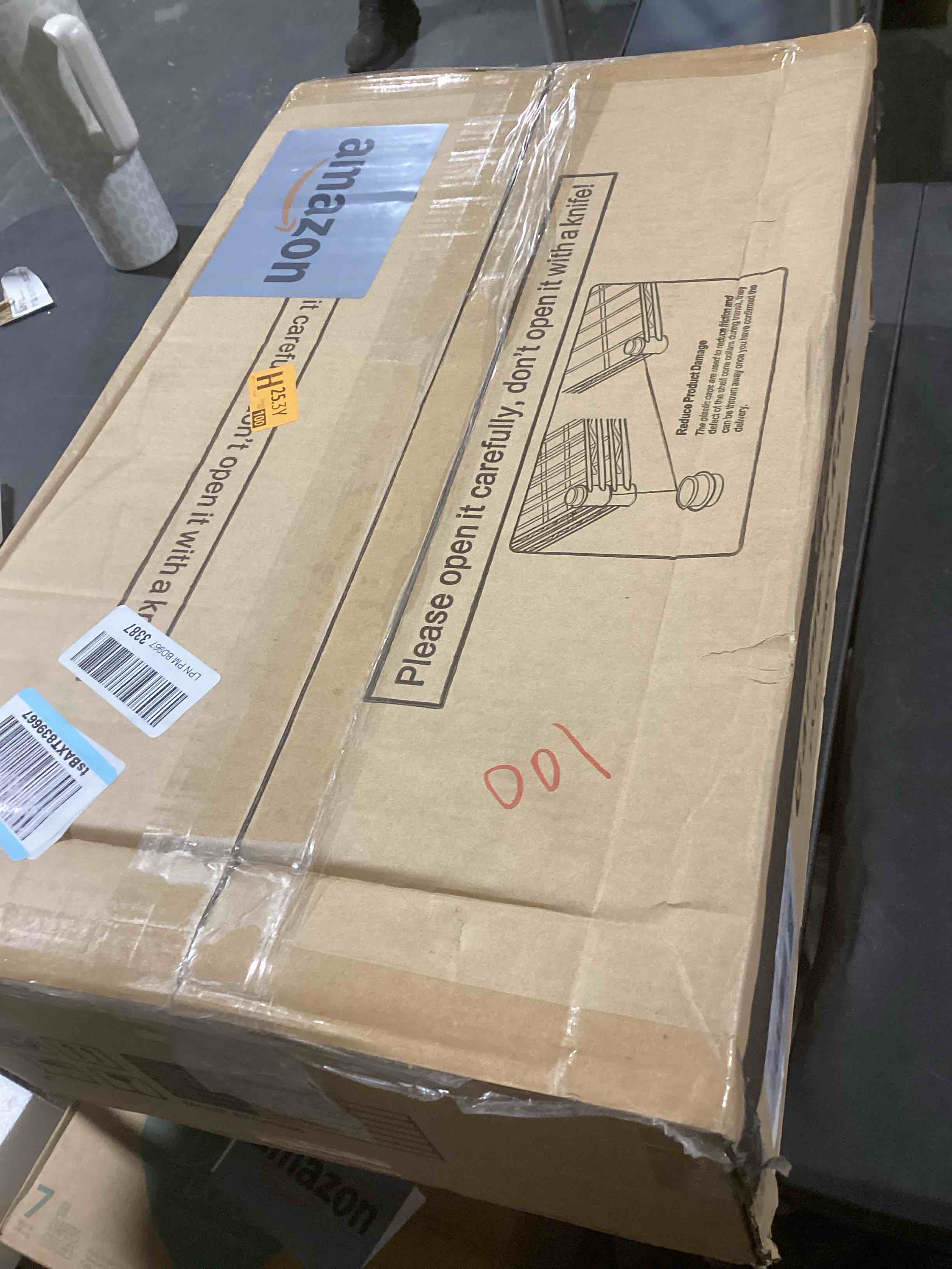 https://s3.amazonaws.com/lotting-images-prod/bidfta/PNK0436966_1730463688313.jpeg